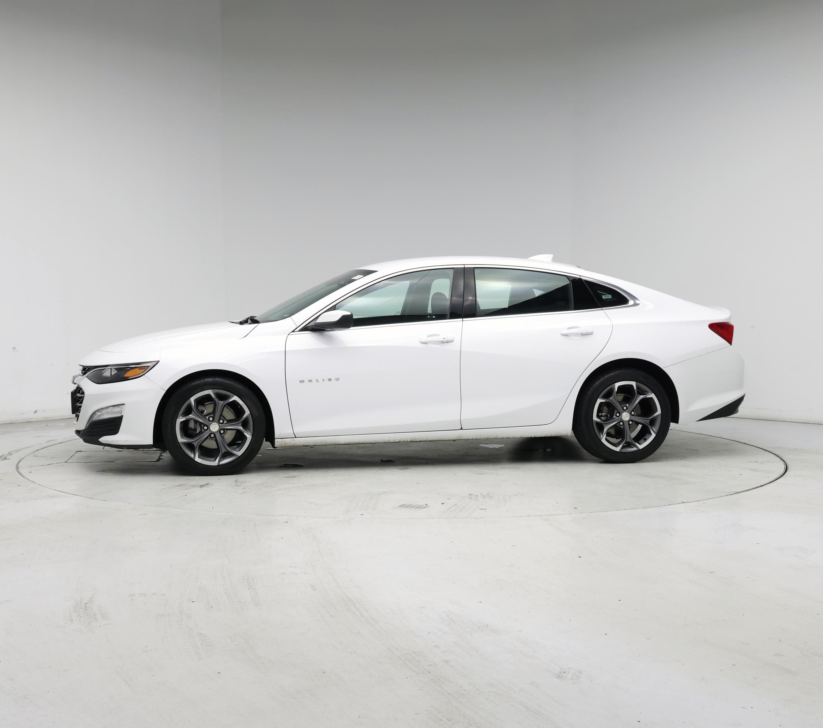 Thumbnail: 2023 Chevrolet Malibu - 3
