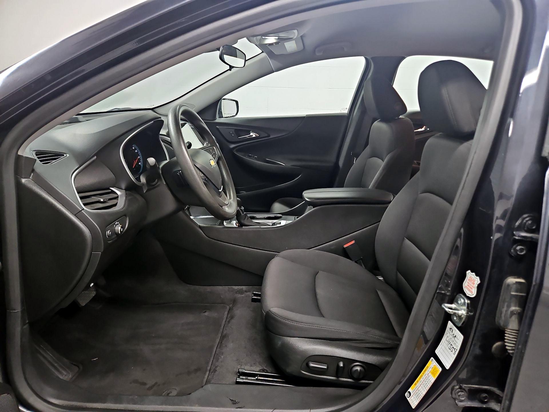 Thumbnail: 2023 Chevrolet Malibu - 11