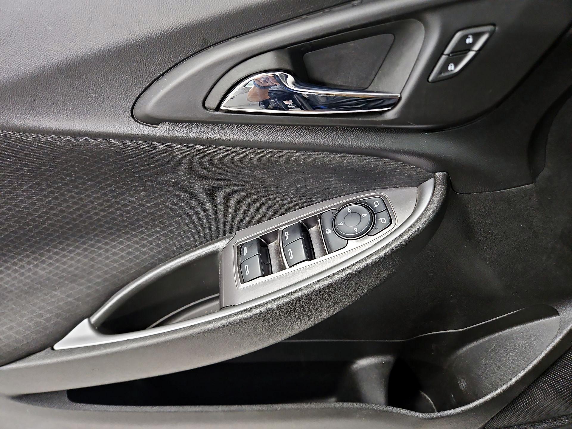 Thumbnail: 2023 Chevrolet Malibu - 12