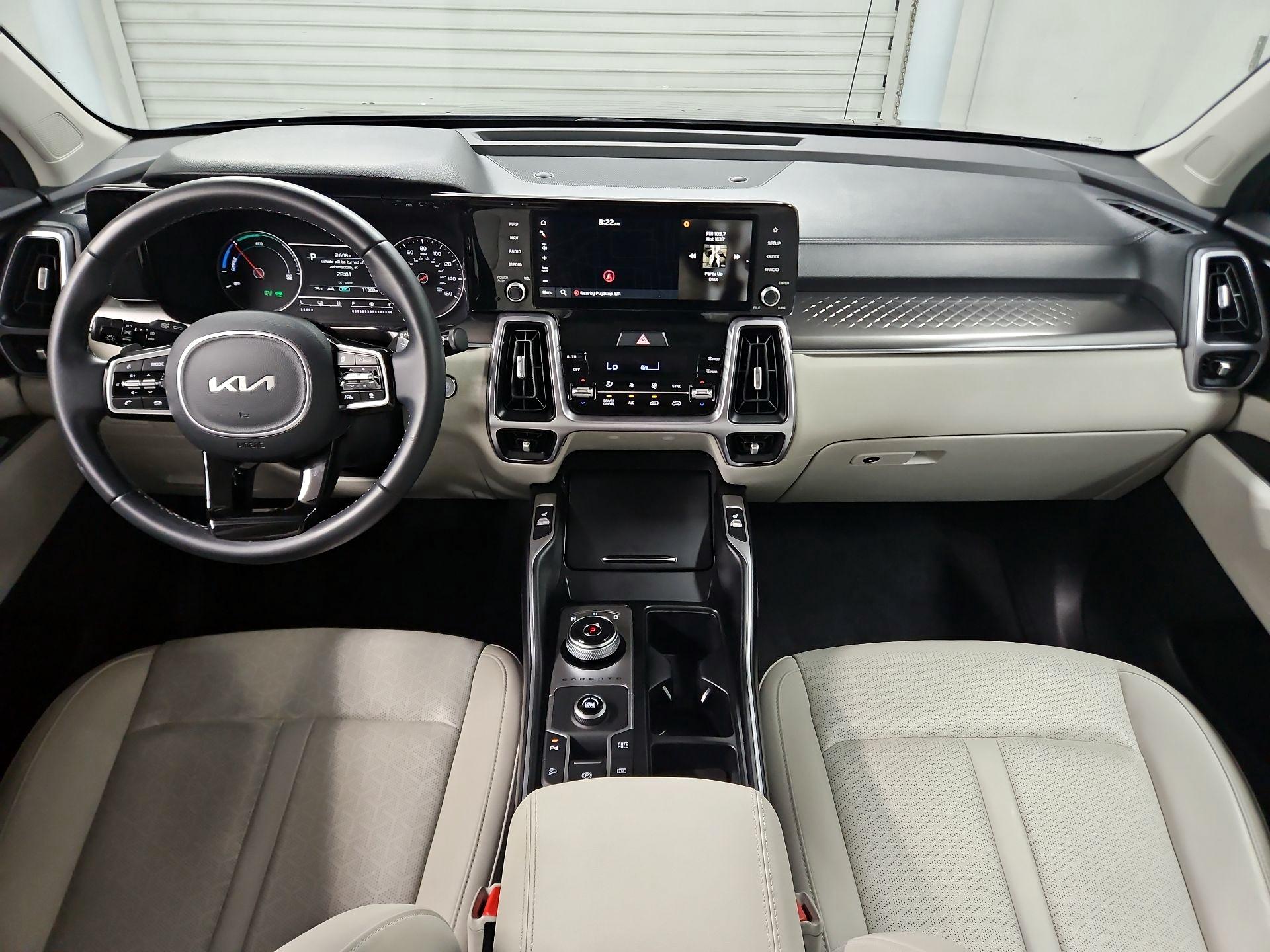 Thumbnail: 2023 Kia Sorento - 9