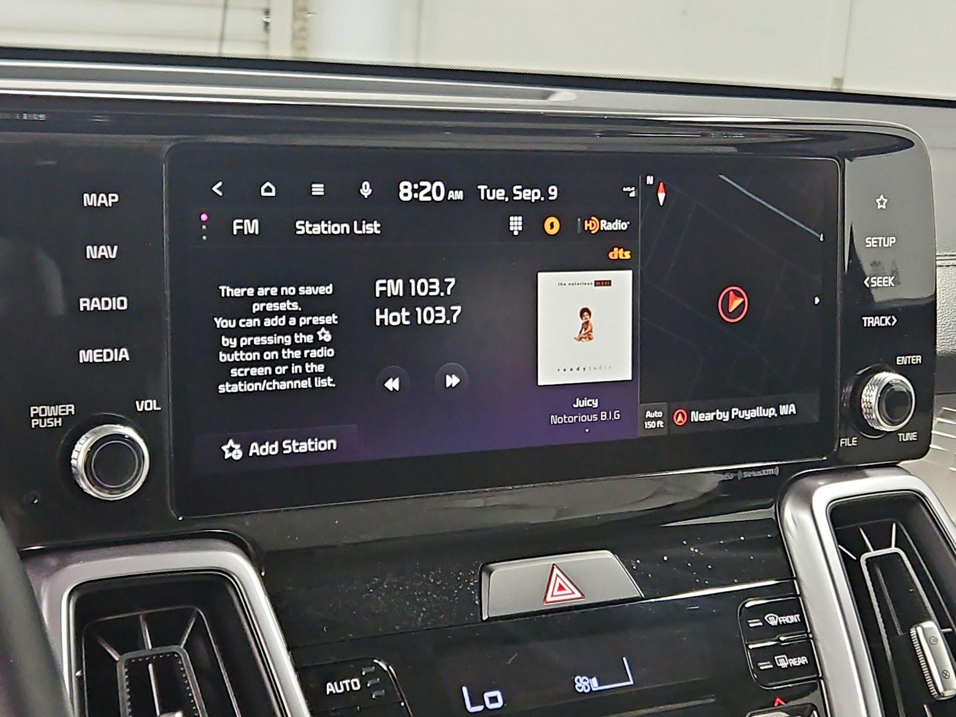 Thumbnail: 2023 Kia Sorento - 16