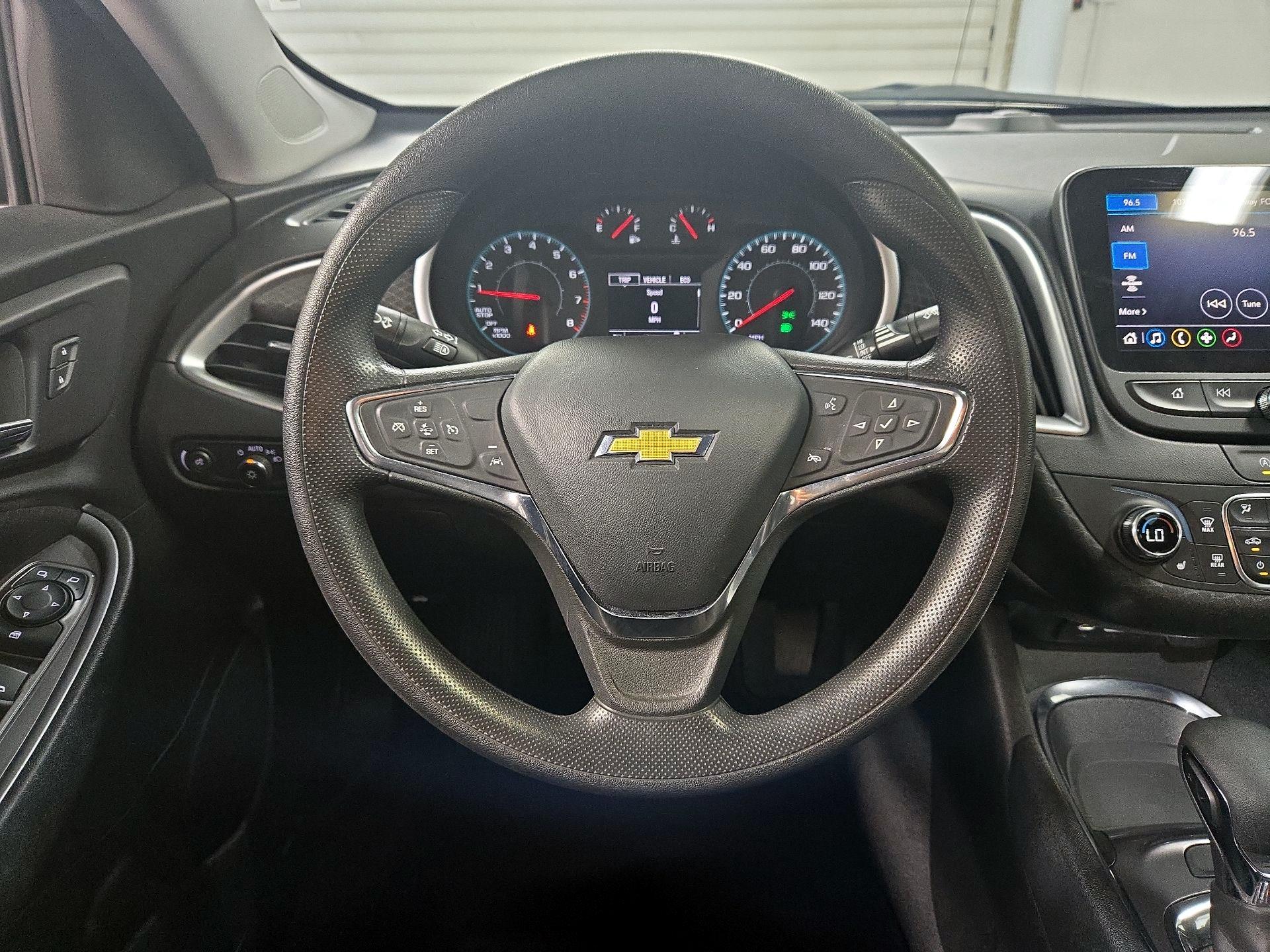 Thumbnail: 2023 Chevrolet Malibu - 10