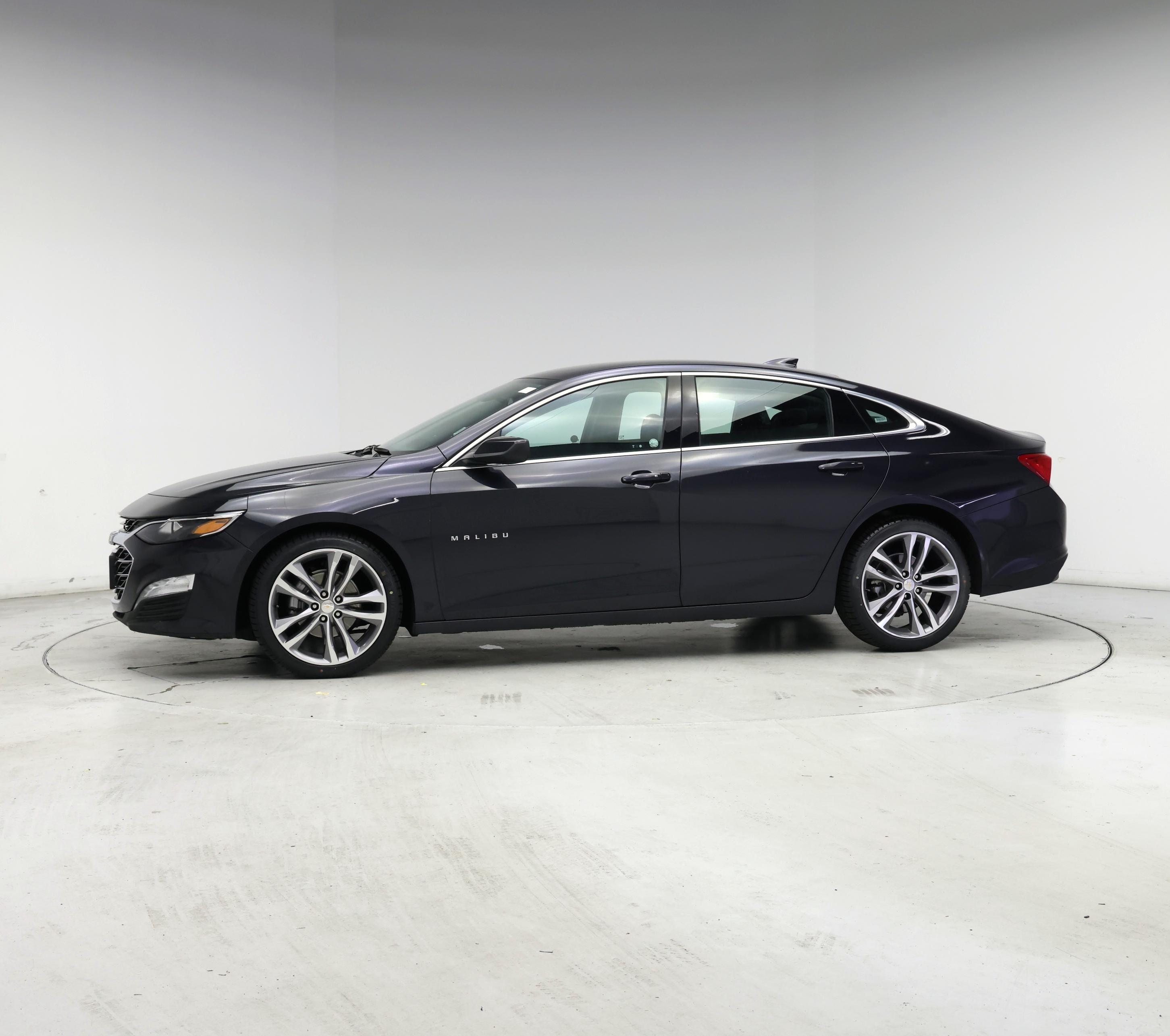 Thumbnail: 2023 Chevrolet Malibu - 3