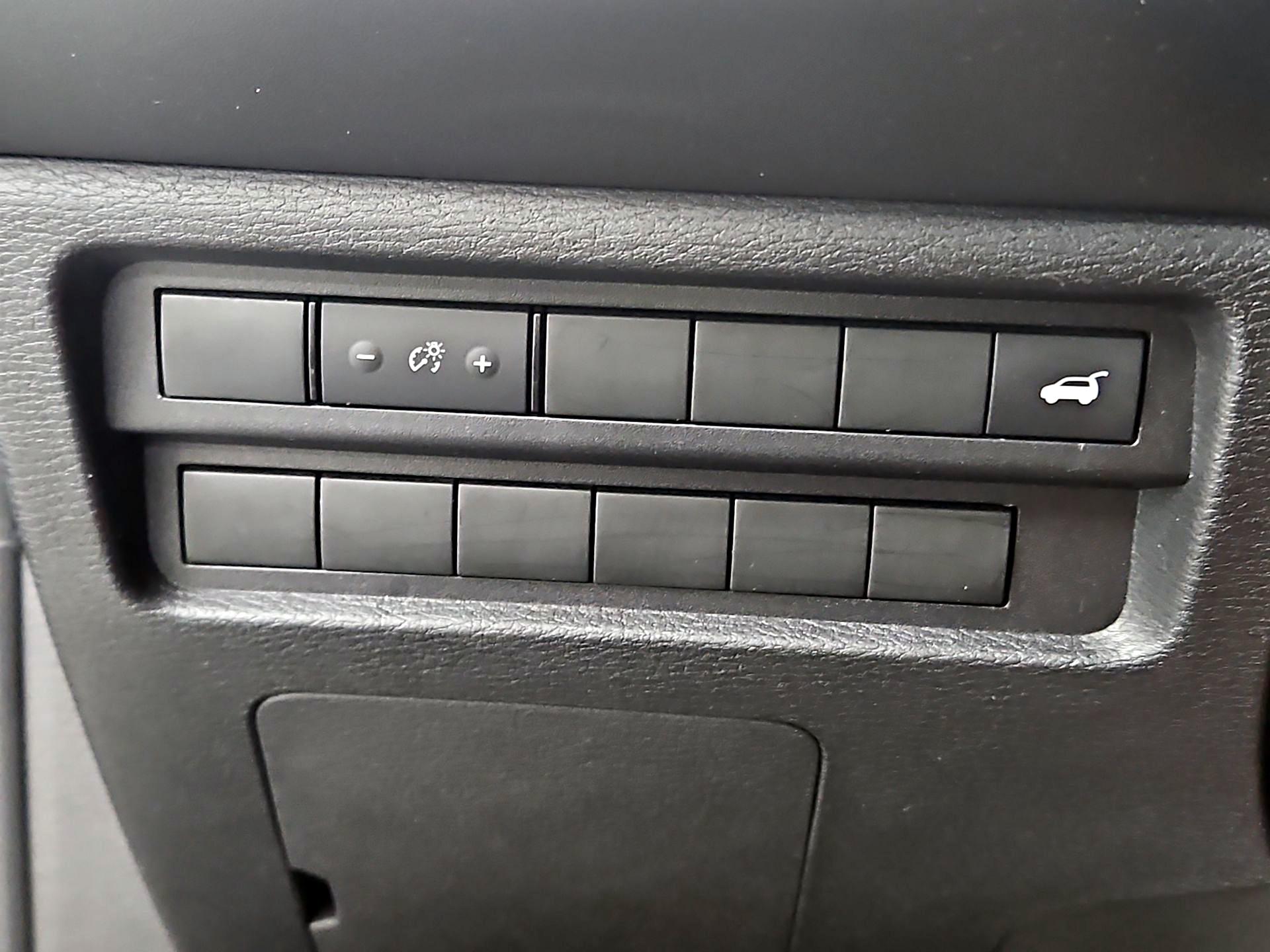 Thumbnail: 2024 Mitsubishi Outlander - 13