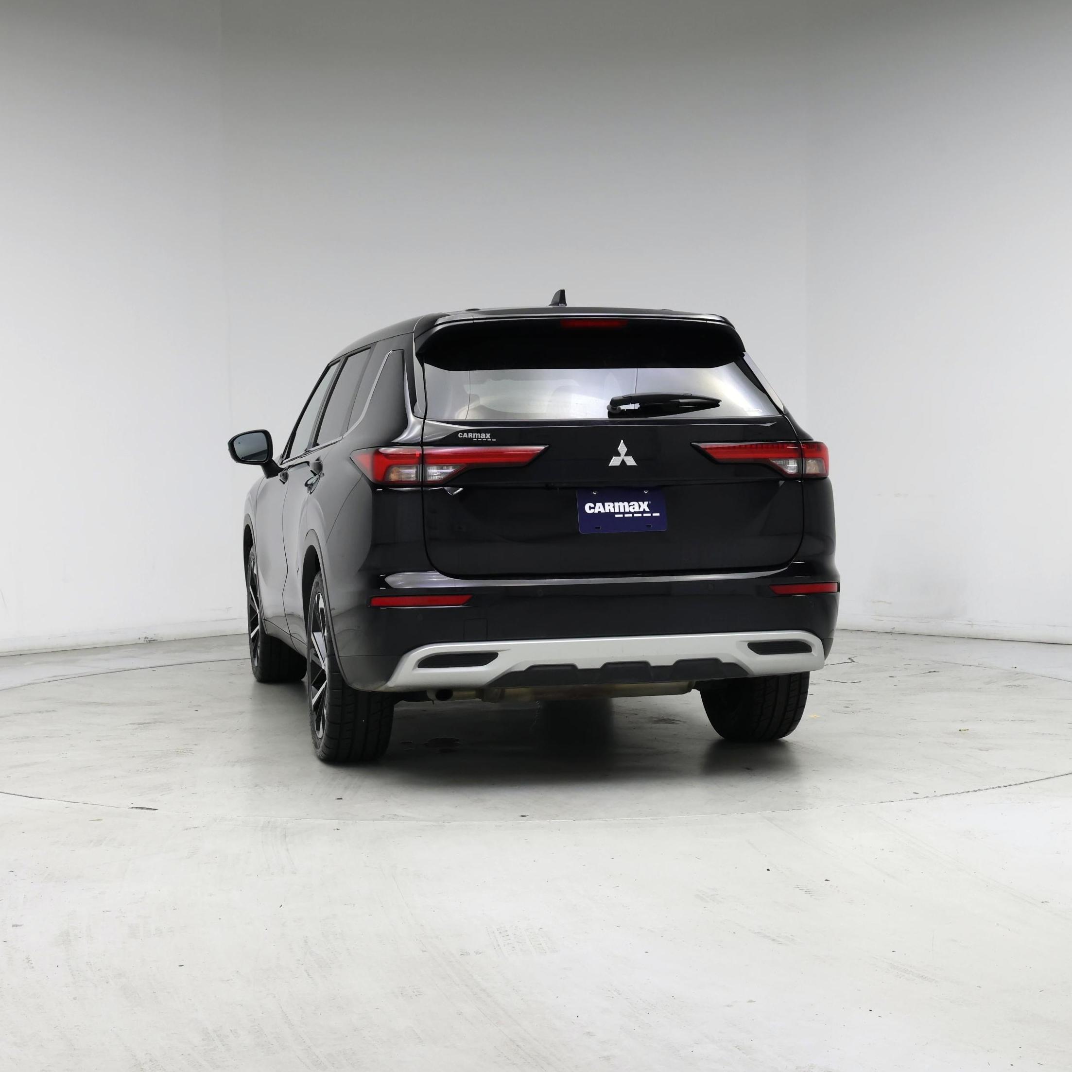 Thumbnail: 2024 Mitsubishi Outlander - 6