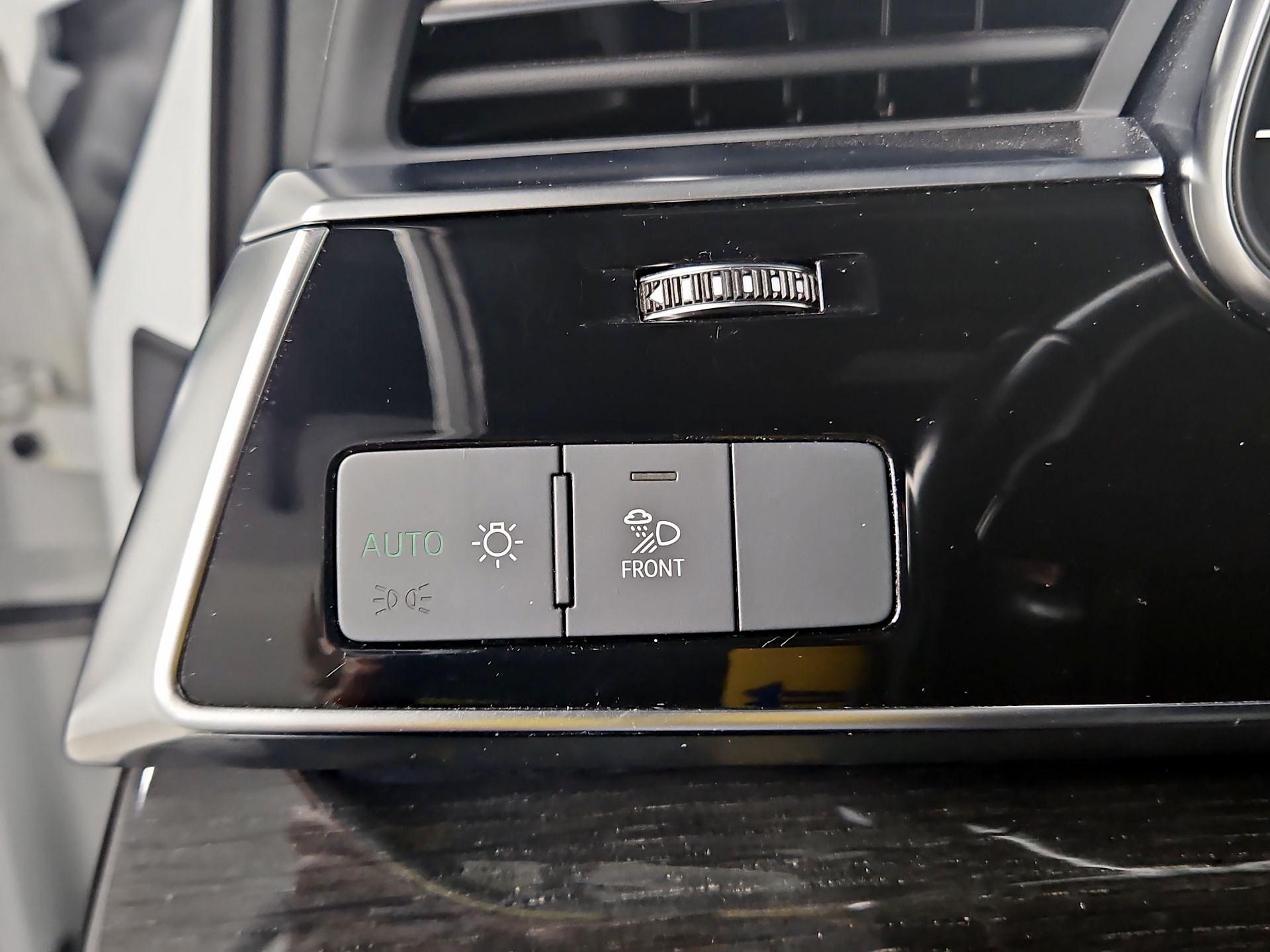 Thumbnail: 2021 Audi Q7 - 13