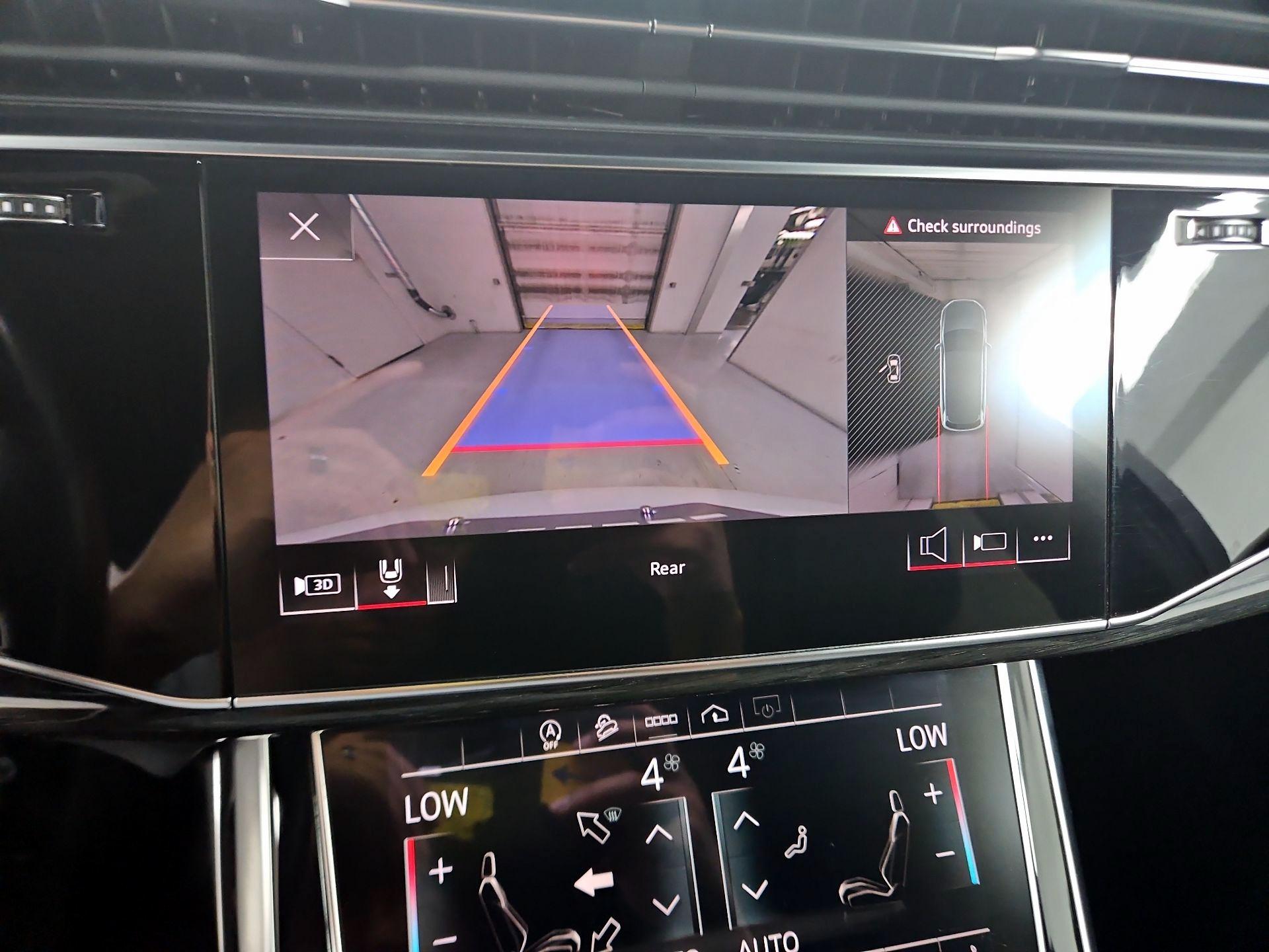 Thumbnail: 2021 Audi Q7 - 15