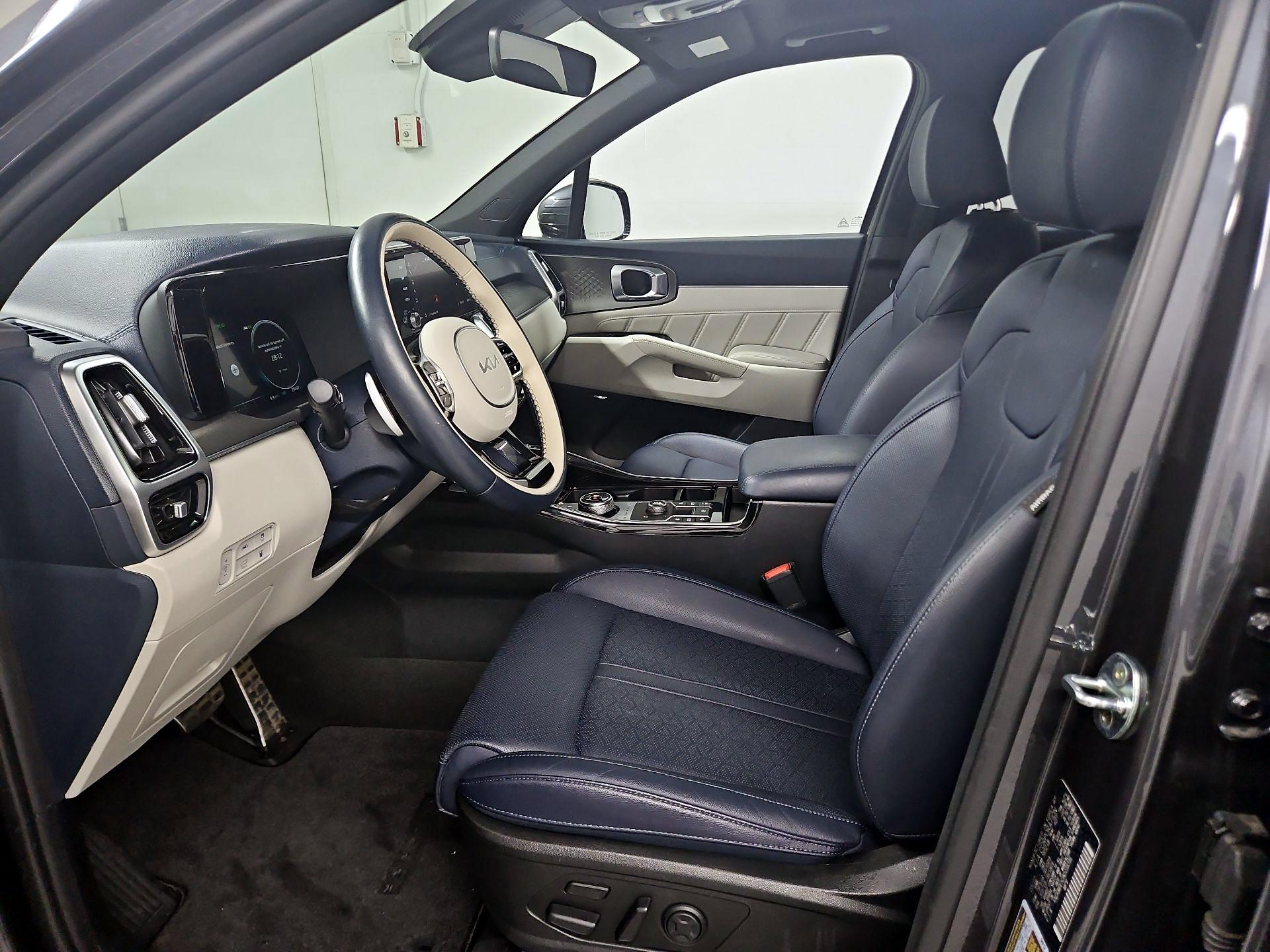 Thumbnail: 2022 Kia Sorento - 11