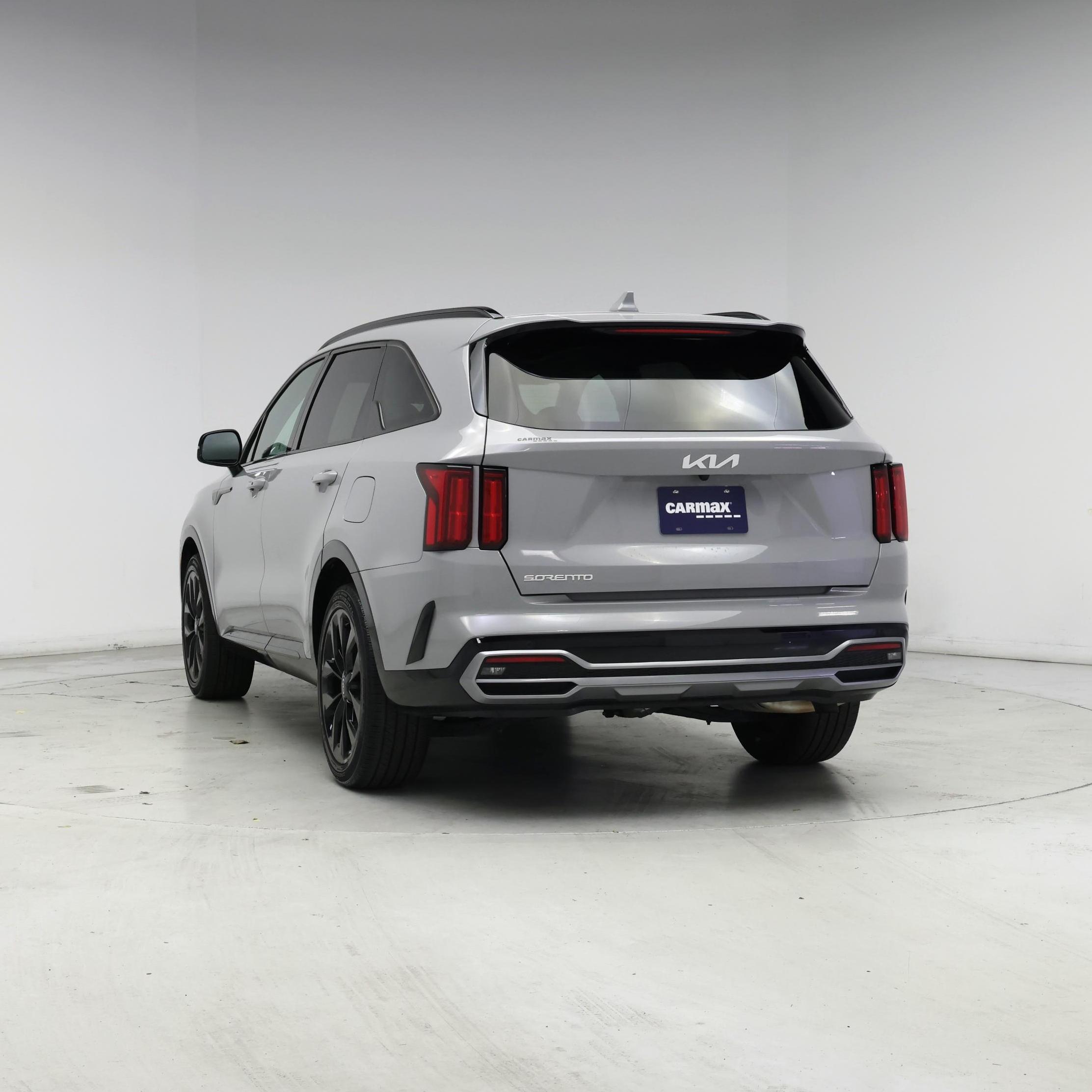 Thumbnail: 2023 Kia Sorento - 6