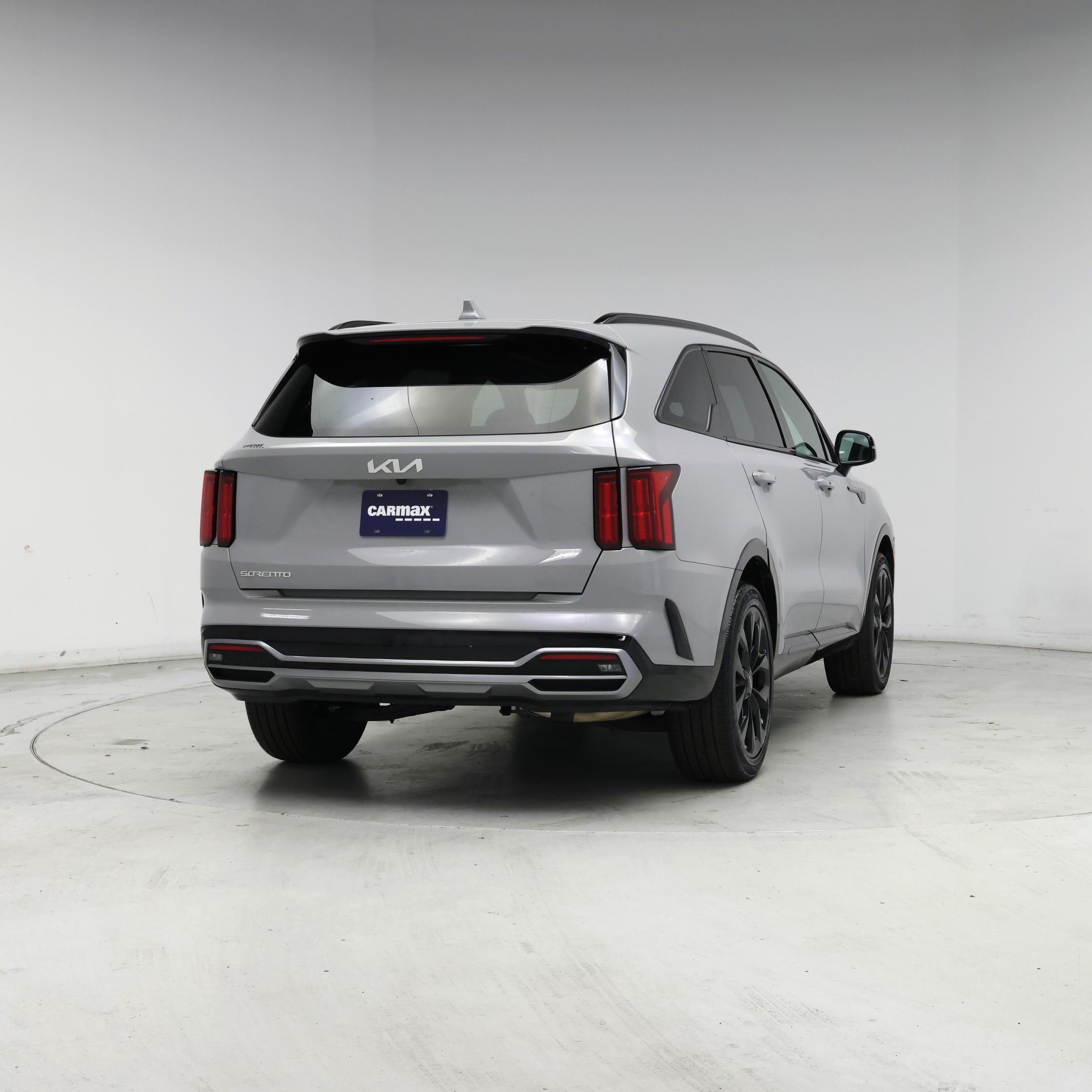 Thumbnail: 2023 Kia Sorento - 8