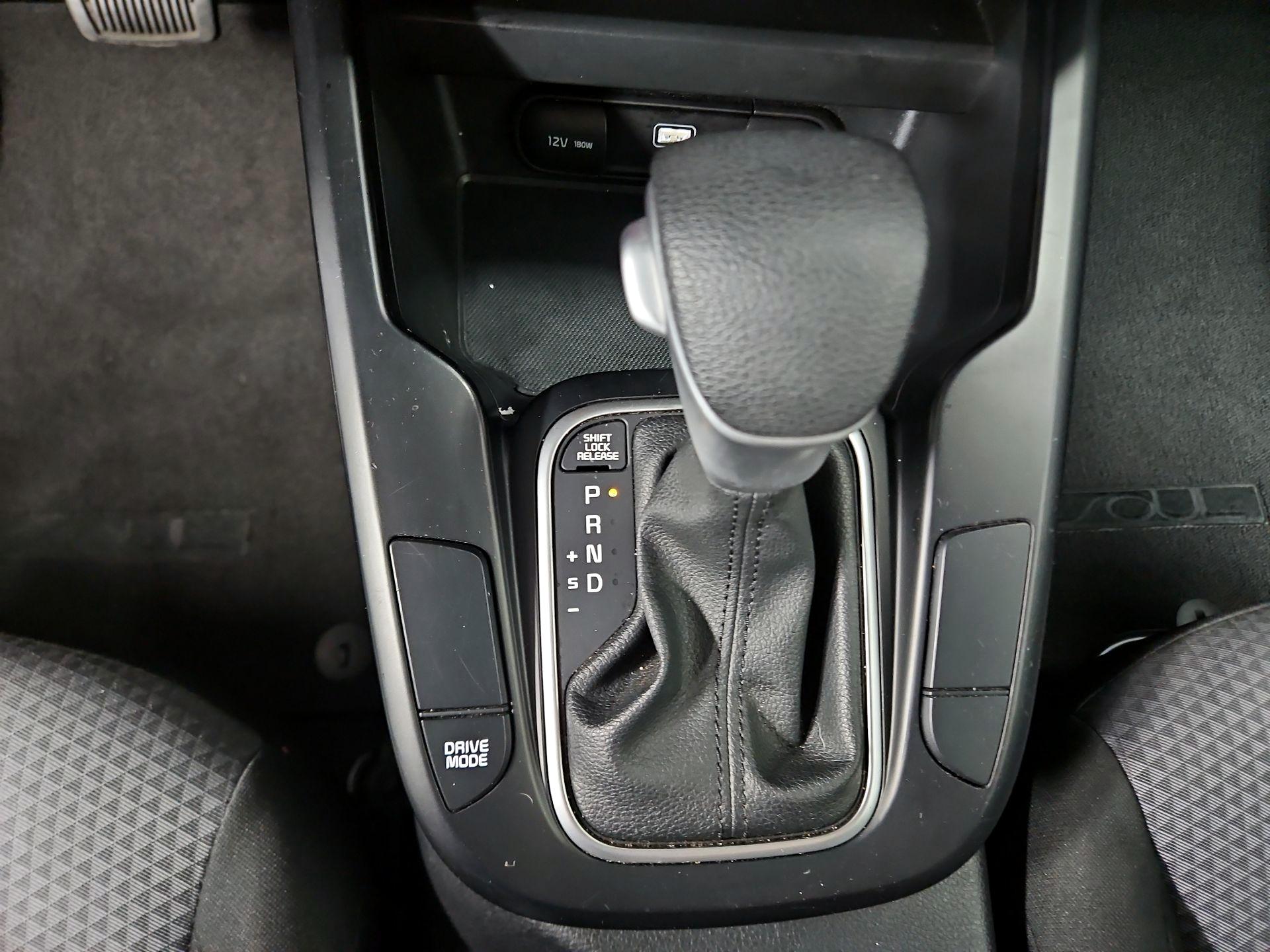 Thumbnail: 2023 Kia Soul - 17