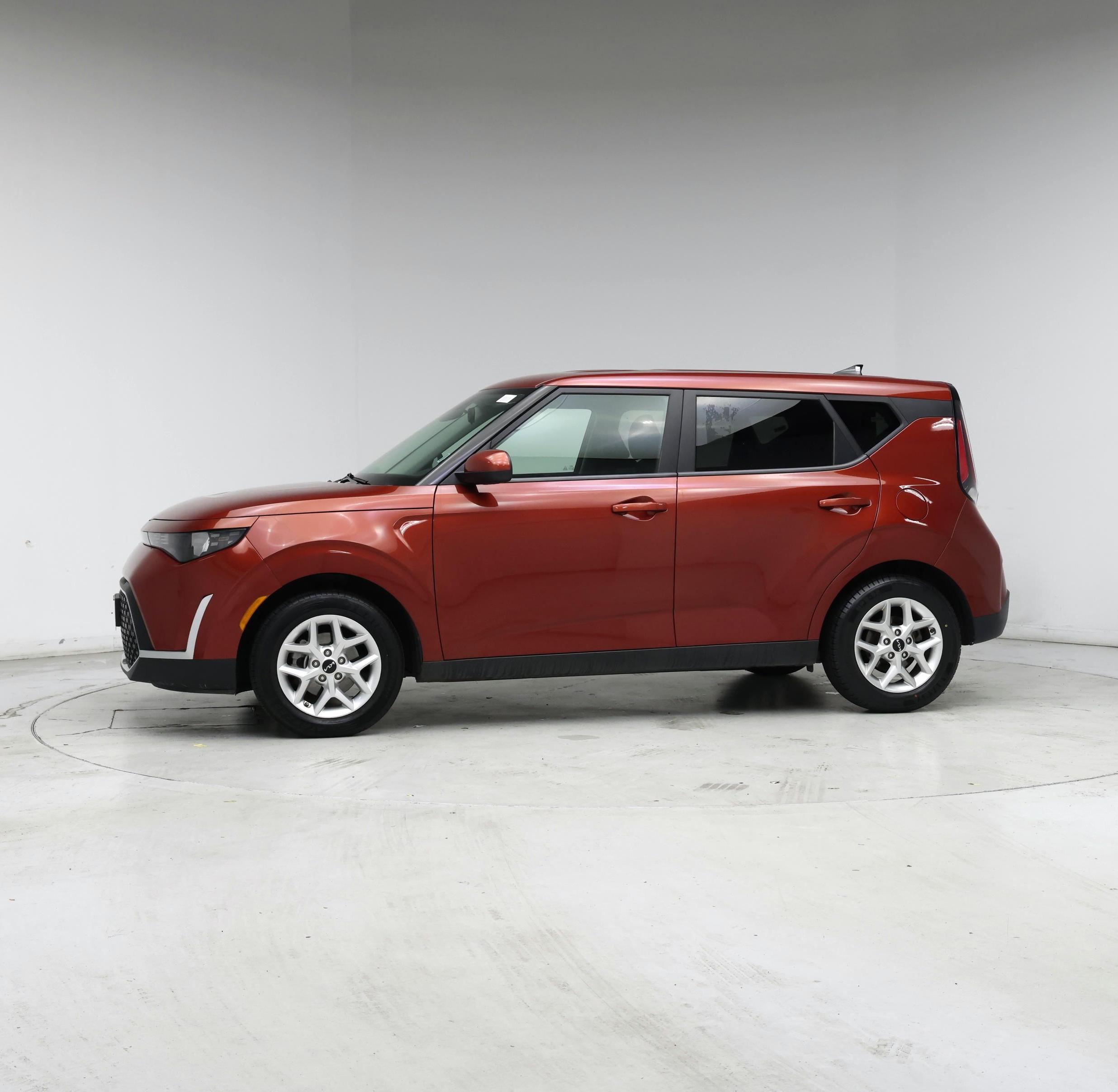 Thumbnail: 2023 Kia Soul - 3