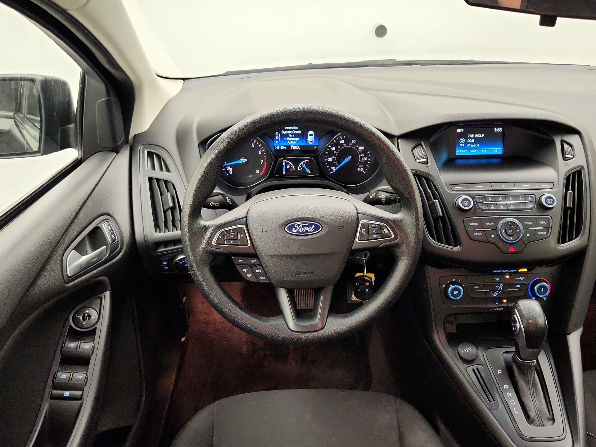 Thumbnail: 2018 Ford Focus - 10