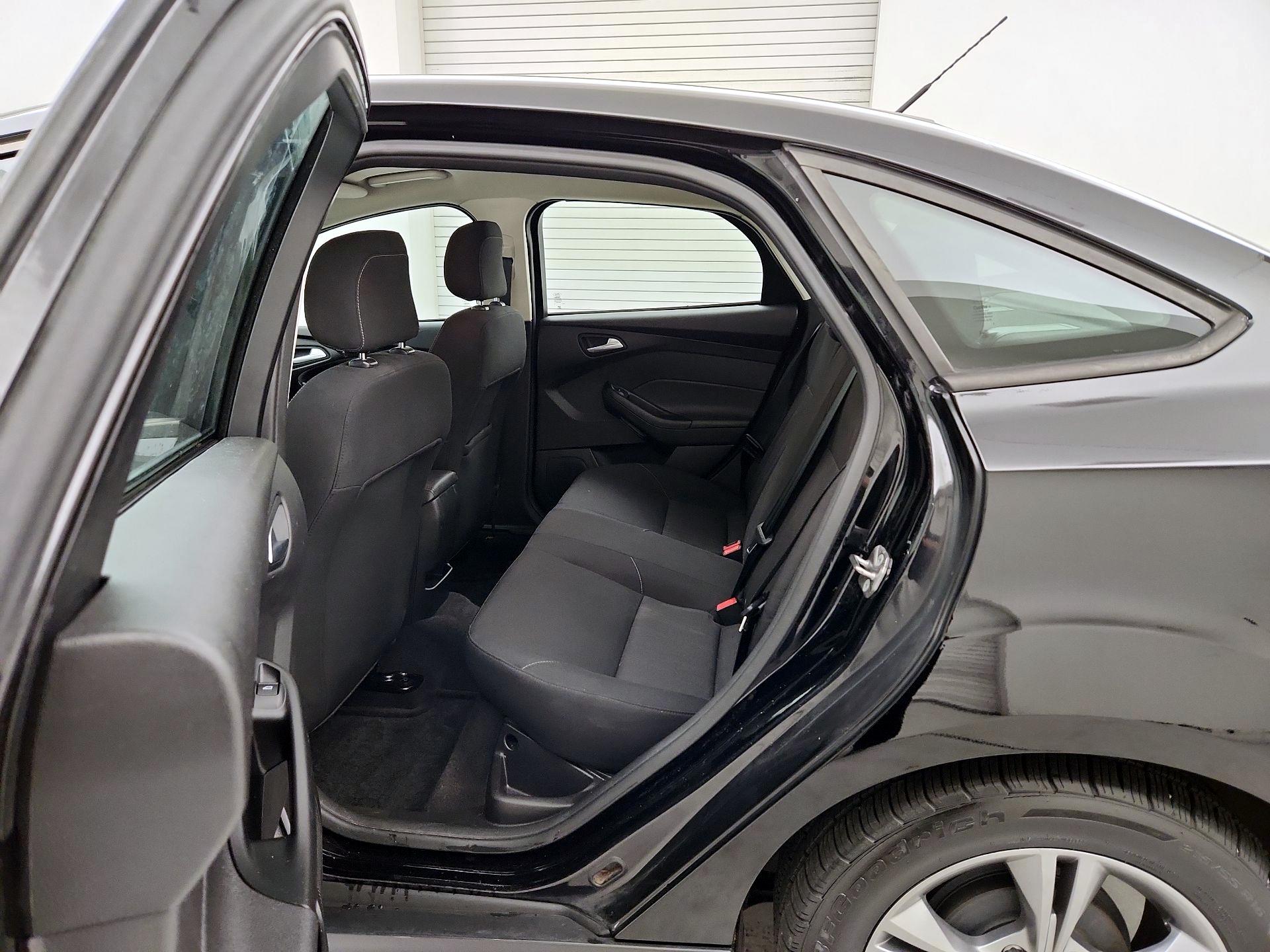 Thumbnail: 2018 Ford Focus - 19