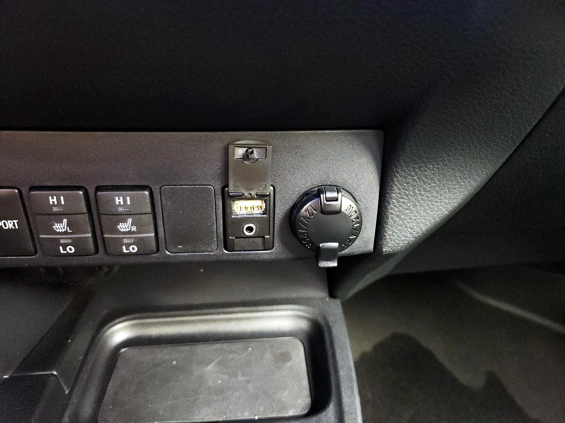 Thumbnail: 2017 Toyota RAV4 - 19