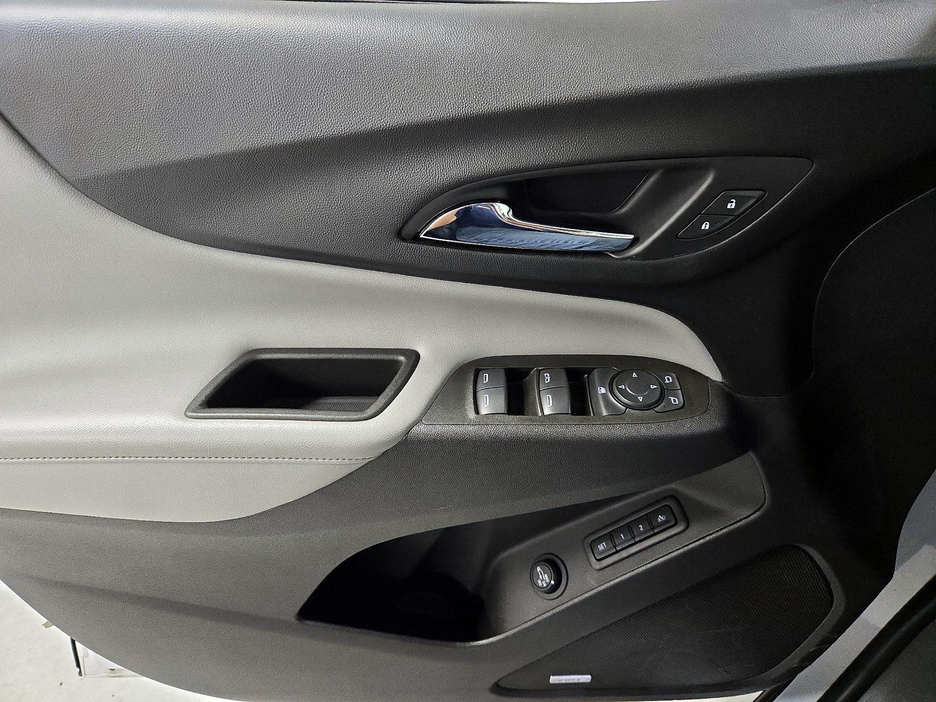 Thumbnail: 2021 Chevrolet Equinox - 12