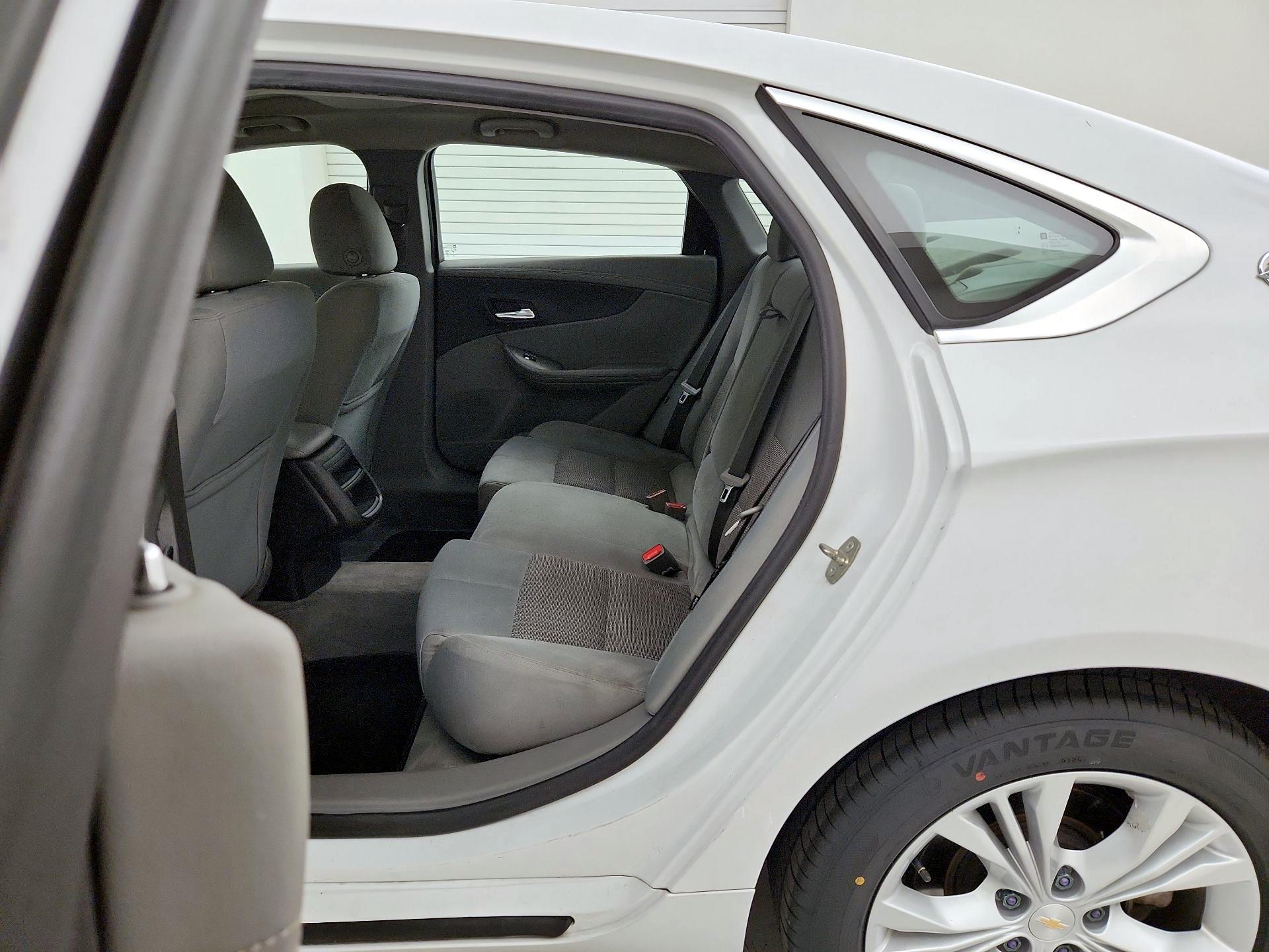 Thumbnail: 2016 Chevrolet Impala - 18
