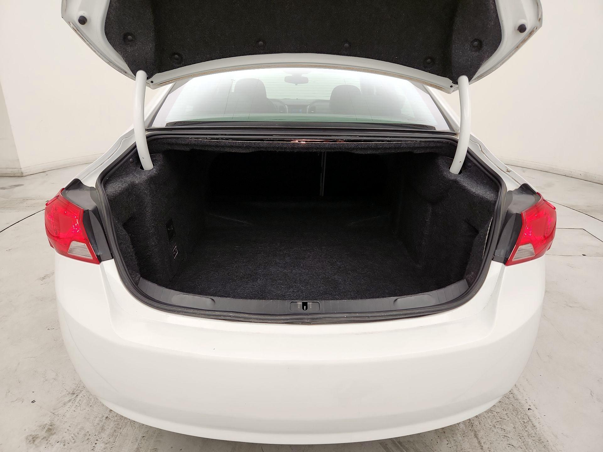 Thumbnail: 2016 Chevrolet Impala - 19