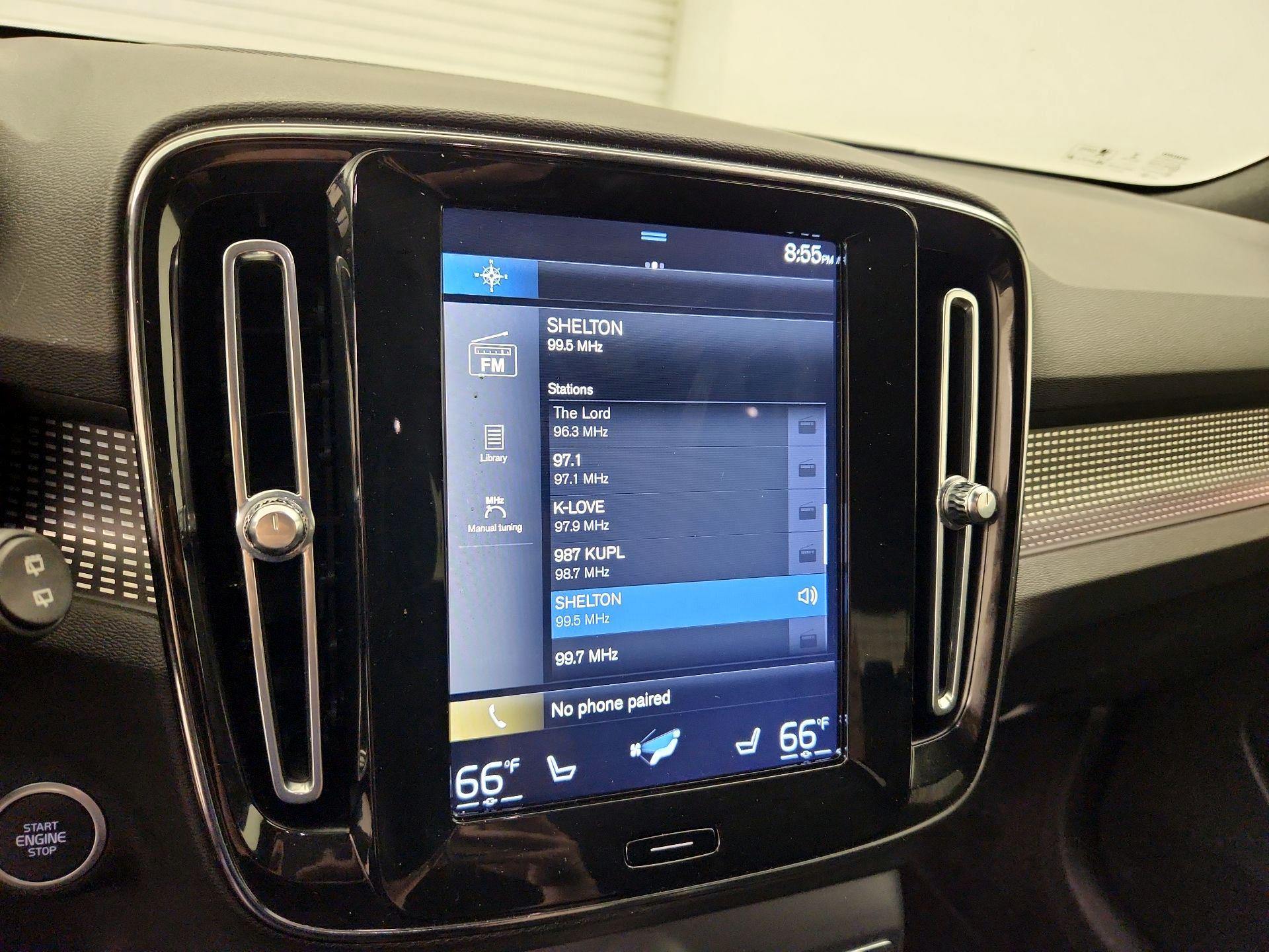 Thumbnail: 2021 Volvo XC40 - 16