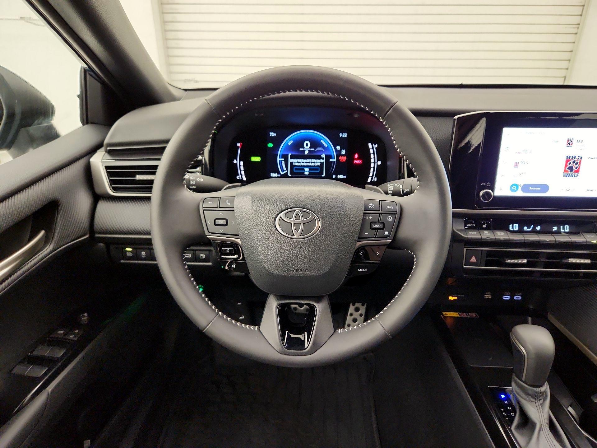 Thumbnail: 2025 Toyota Camry - 10