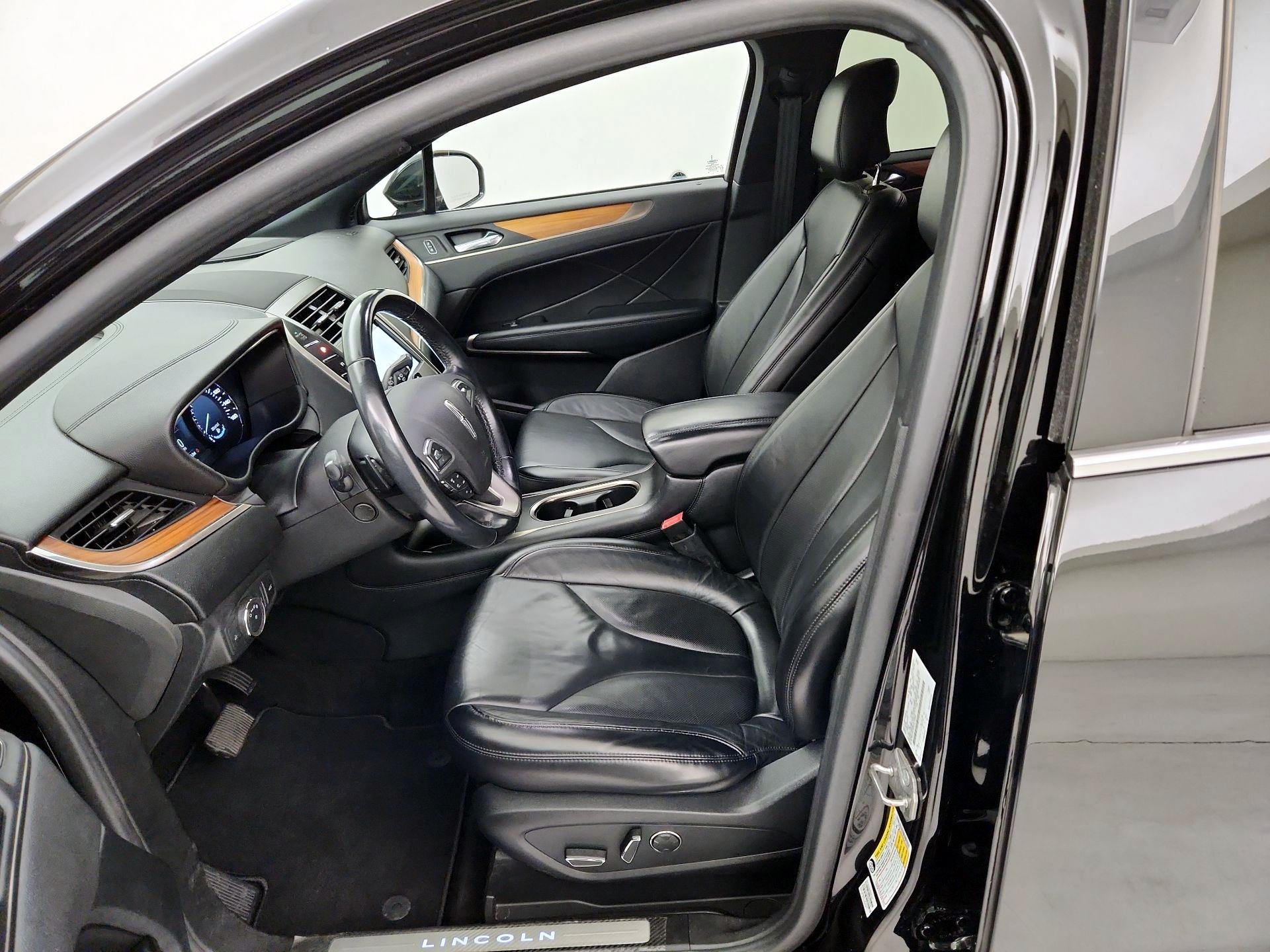 Thumbnail: 2019 Lincoln MKC - 11