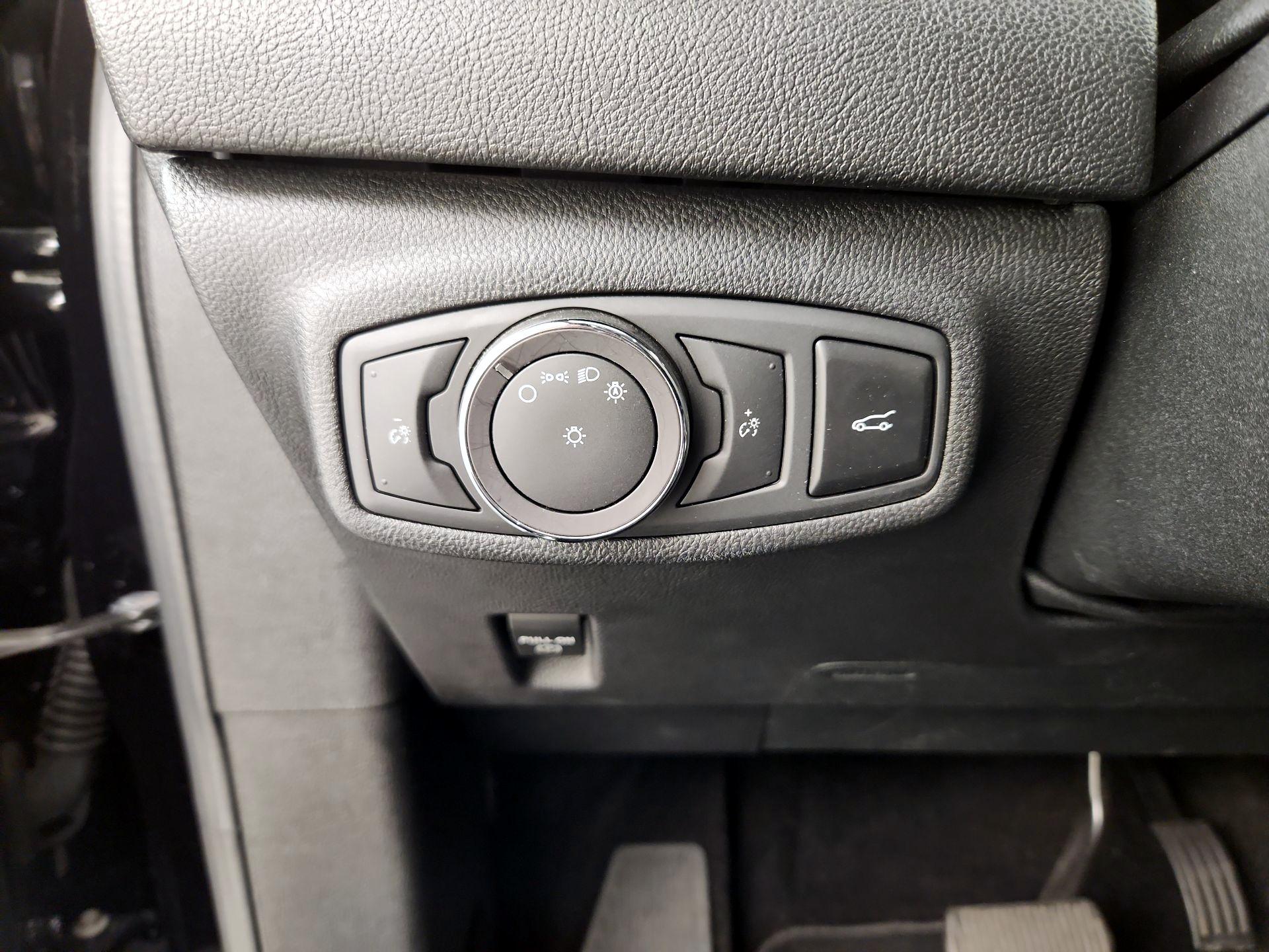 Thumbnail: 2019 Lincoln MKC - 13