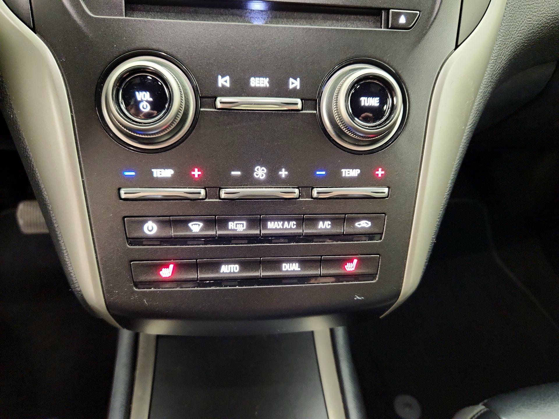 Thumbnail: 2019 Lincoln MKC - 17