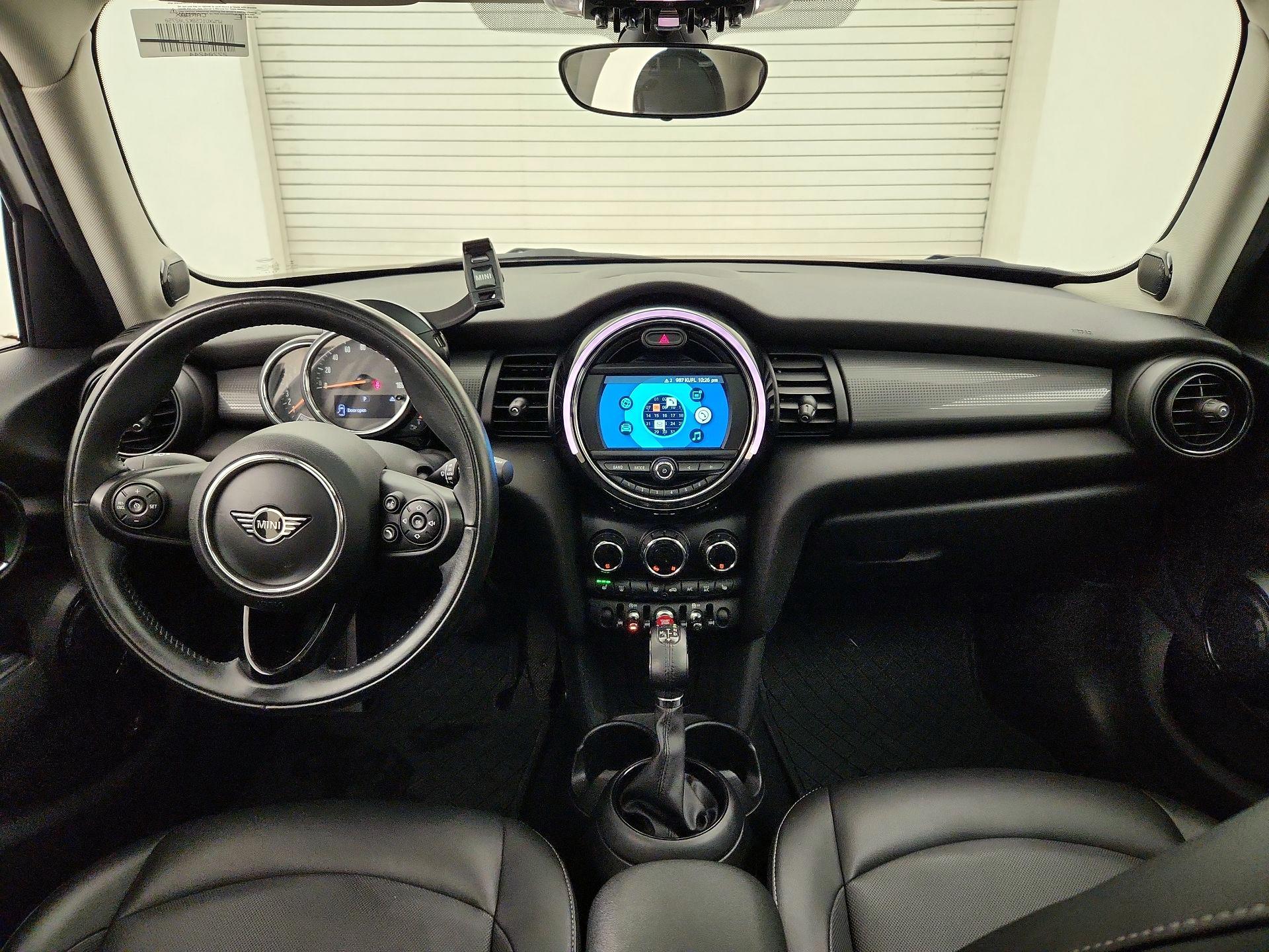 Thumbnail: 2019 MINI Cooper Hardtop - 9