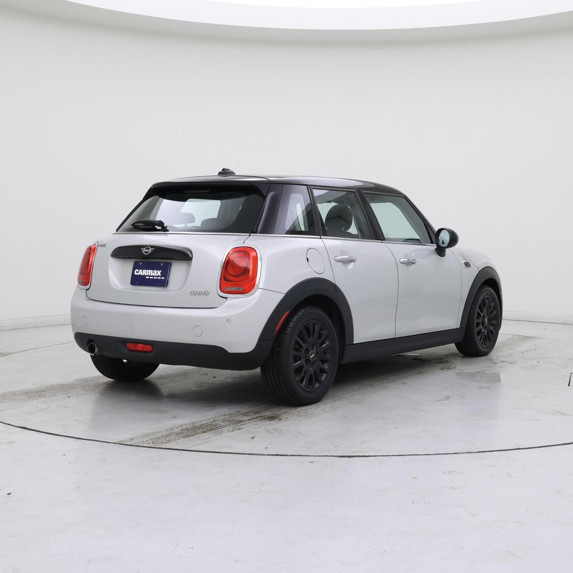 Thumbnail: 2019 MINI Cooper Hardtop - 8