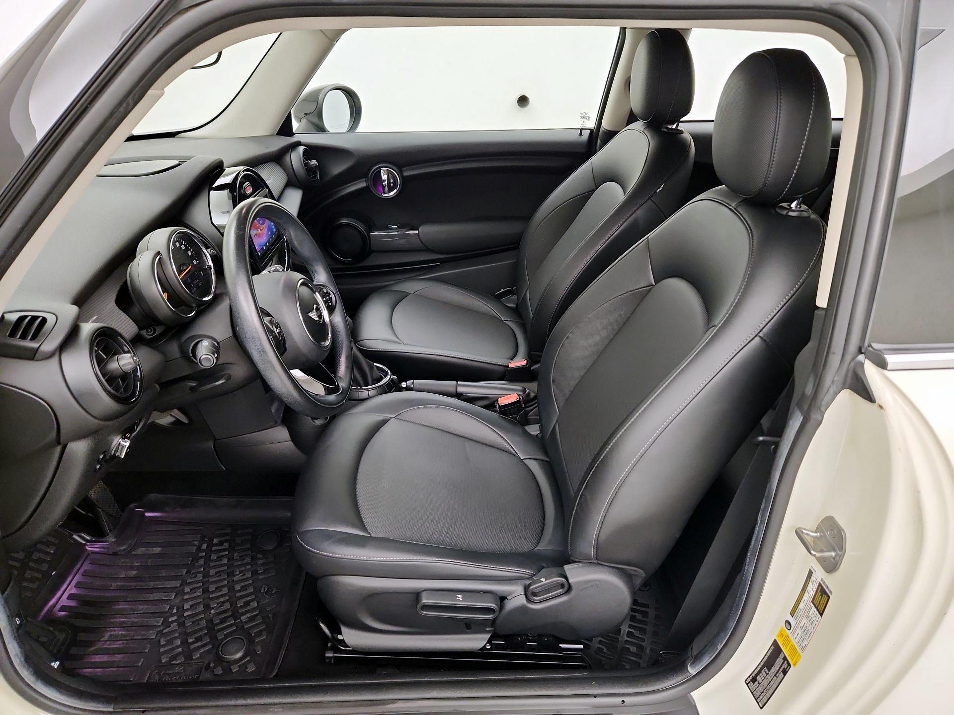 Thumbnail: 2015 MINI Cooper Hardtop - 11