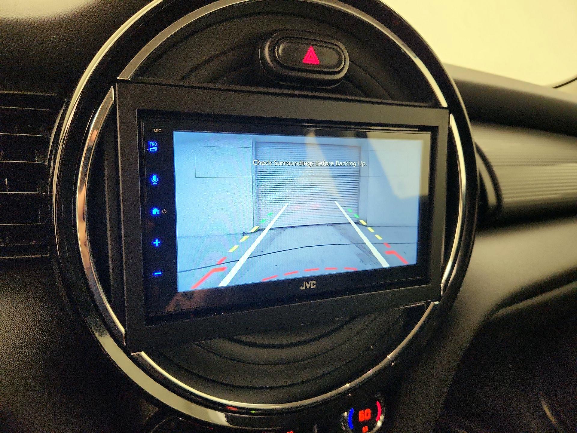 Thumbnail: 2015 MINI Cooper Hardtop - 14
