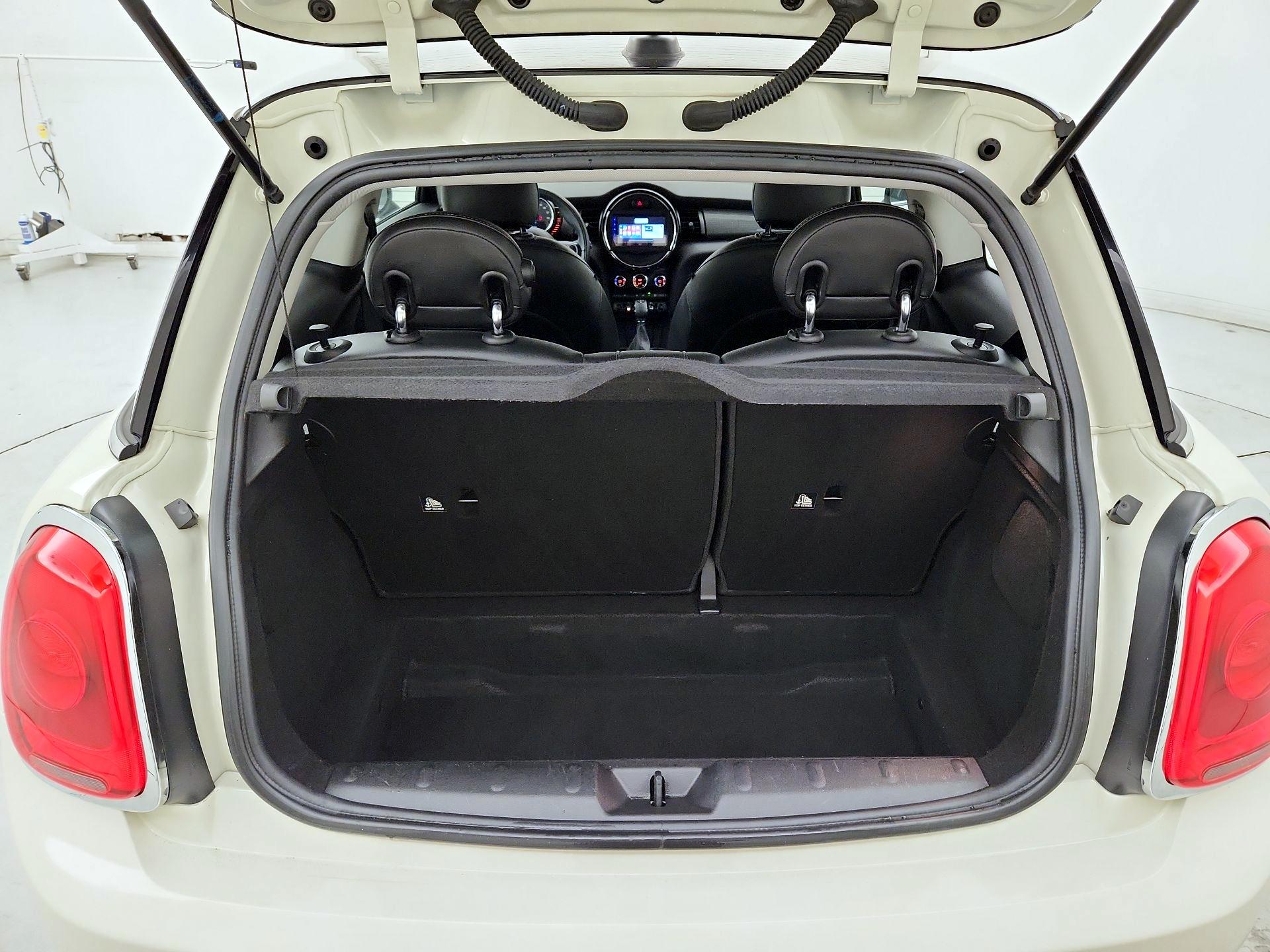 Thumbnail: 2015 MINI Cooper Hardtop - 20