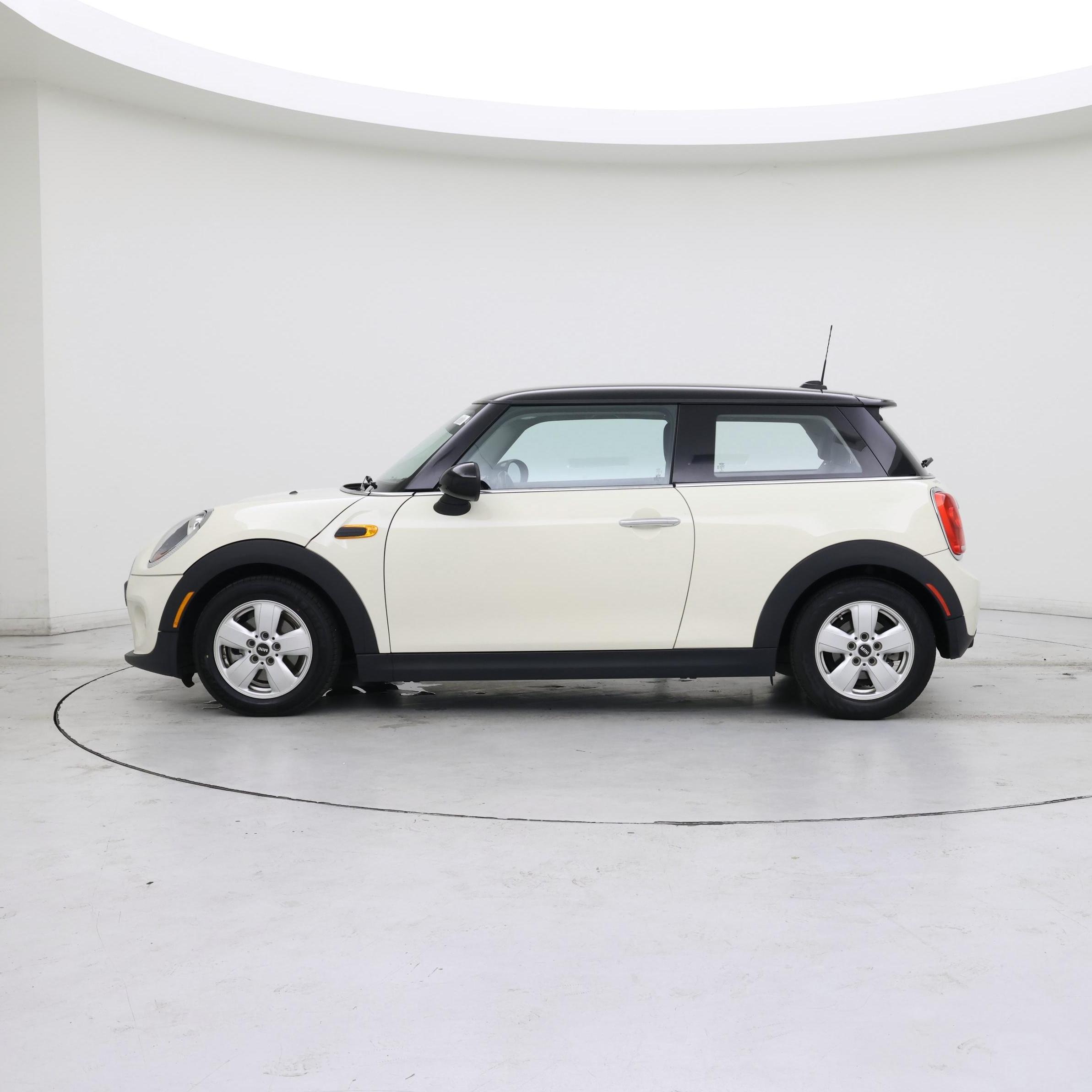 Thumbnail: 2015 MINI Cooper Hardtop - 3