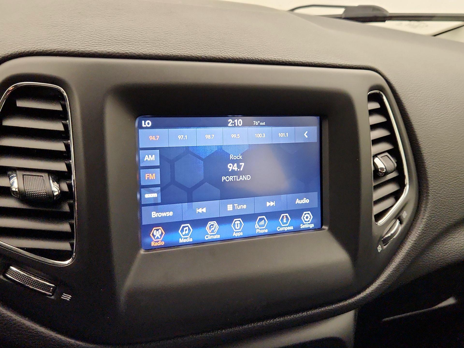Thumbnail: 2018 Jeep Compass - 15
