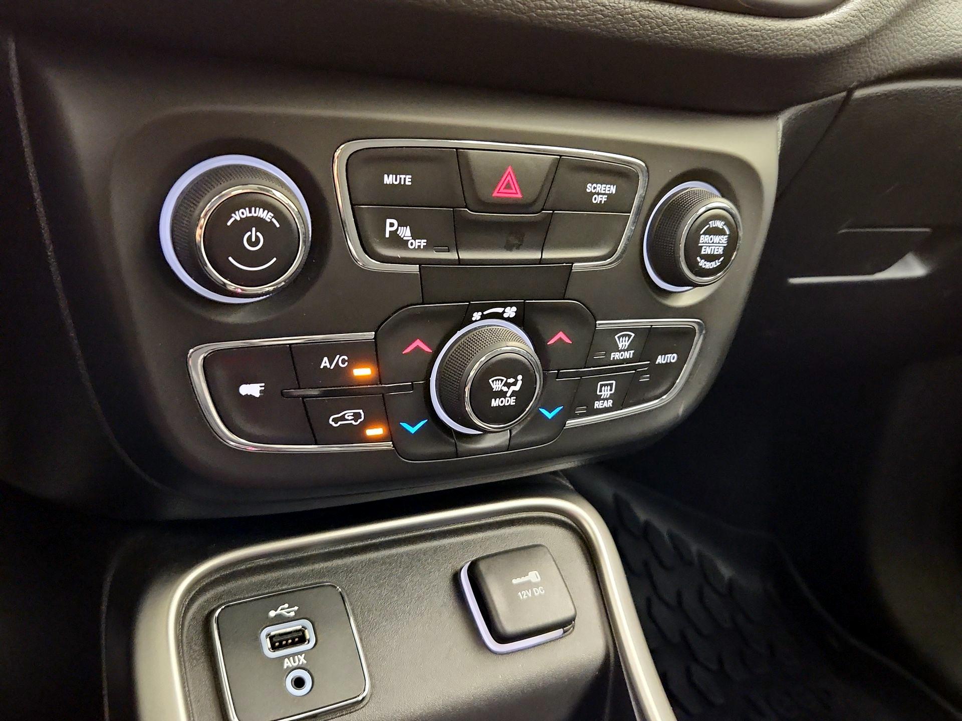 Thumbnail: 2018 Jeep Compass - 16