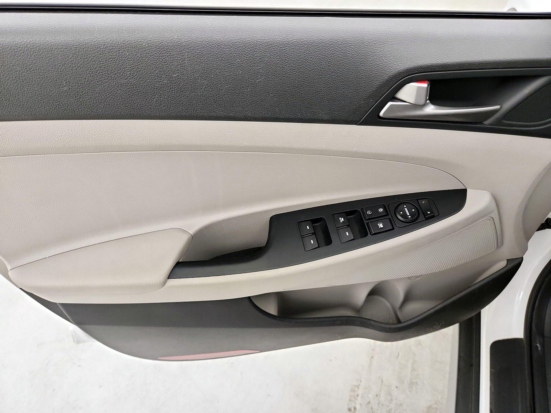 Thumbnail: 2018 Hyundai Tucson - 12