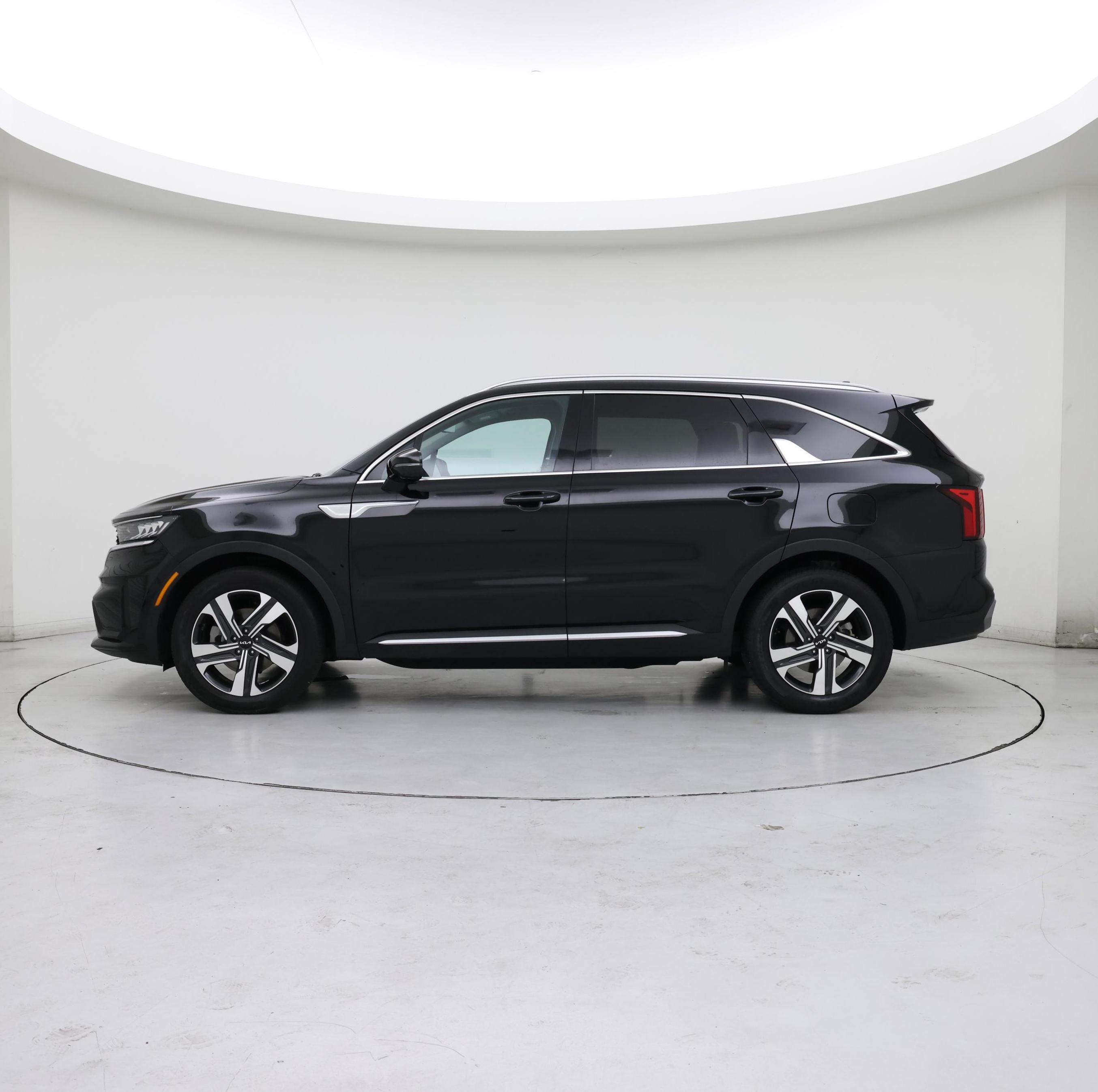 Thumbnail: 2023 Kia Sorento - 3