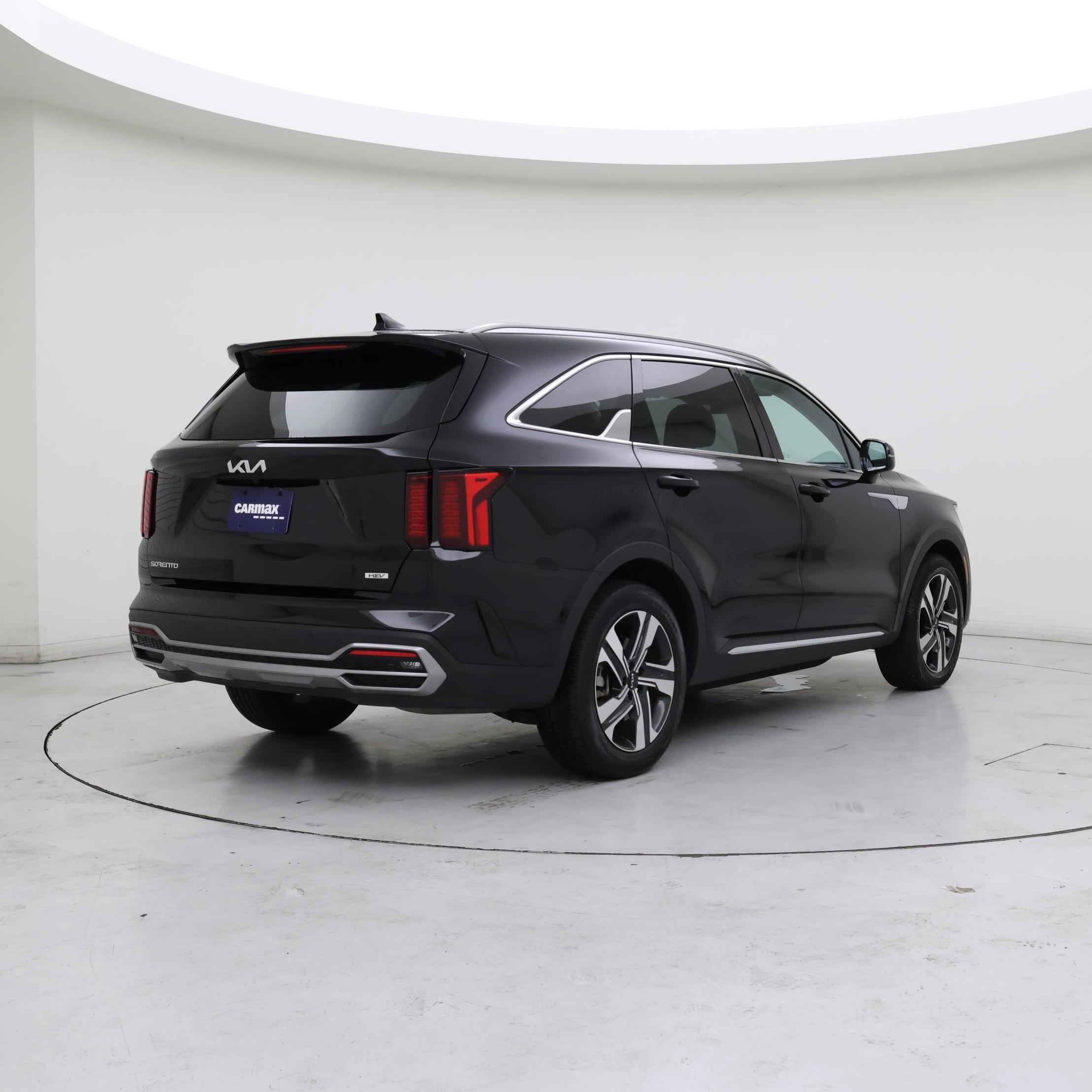 Thumbnail: 2023 Kia Sorento - 8