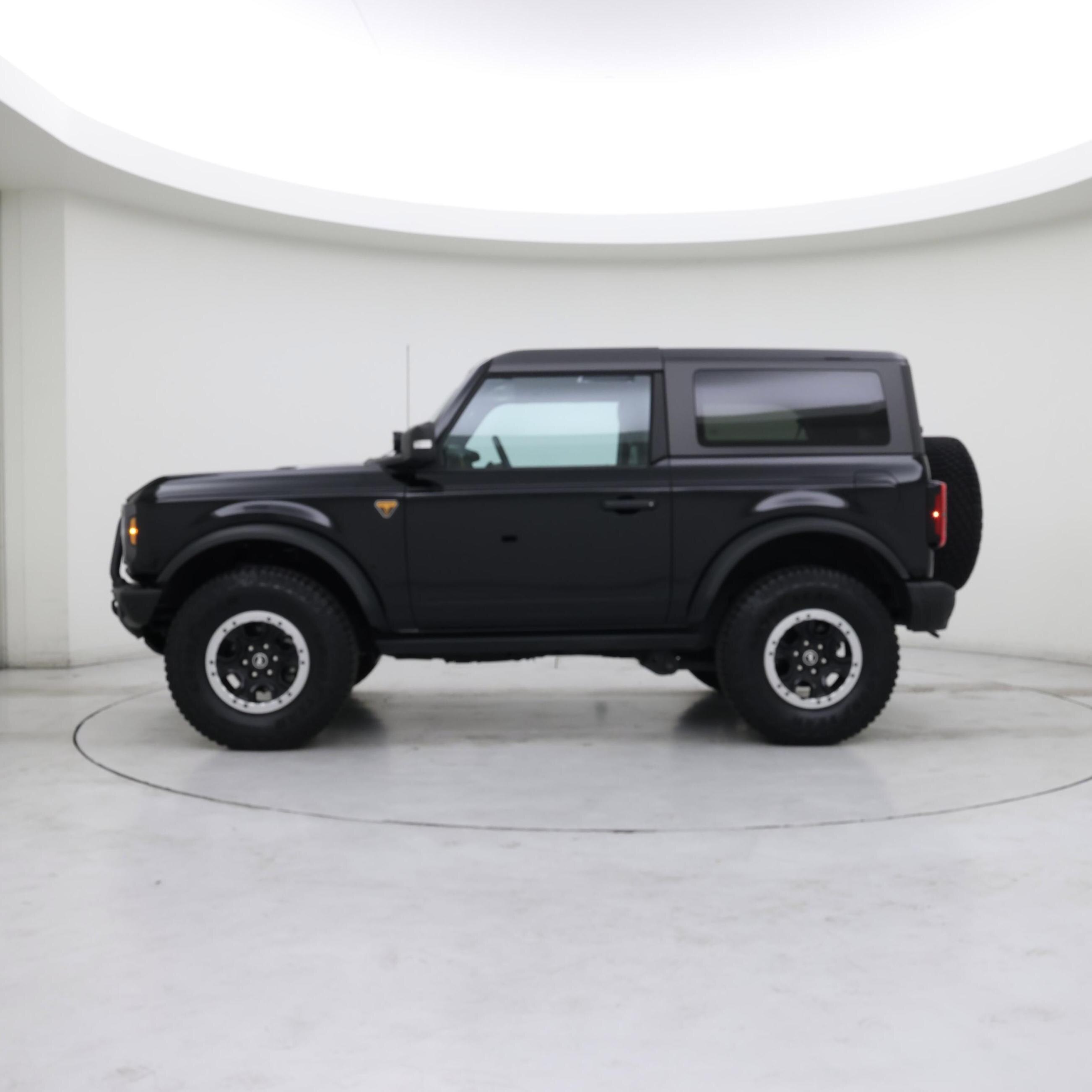 Thumbnail: 2023 Ford Bronco - 3