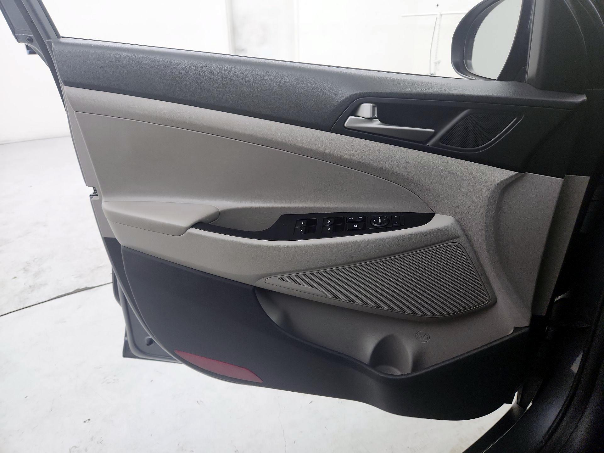 Thumbnail: 2018 Hyundai Tucson - 12