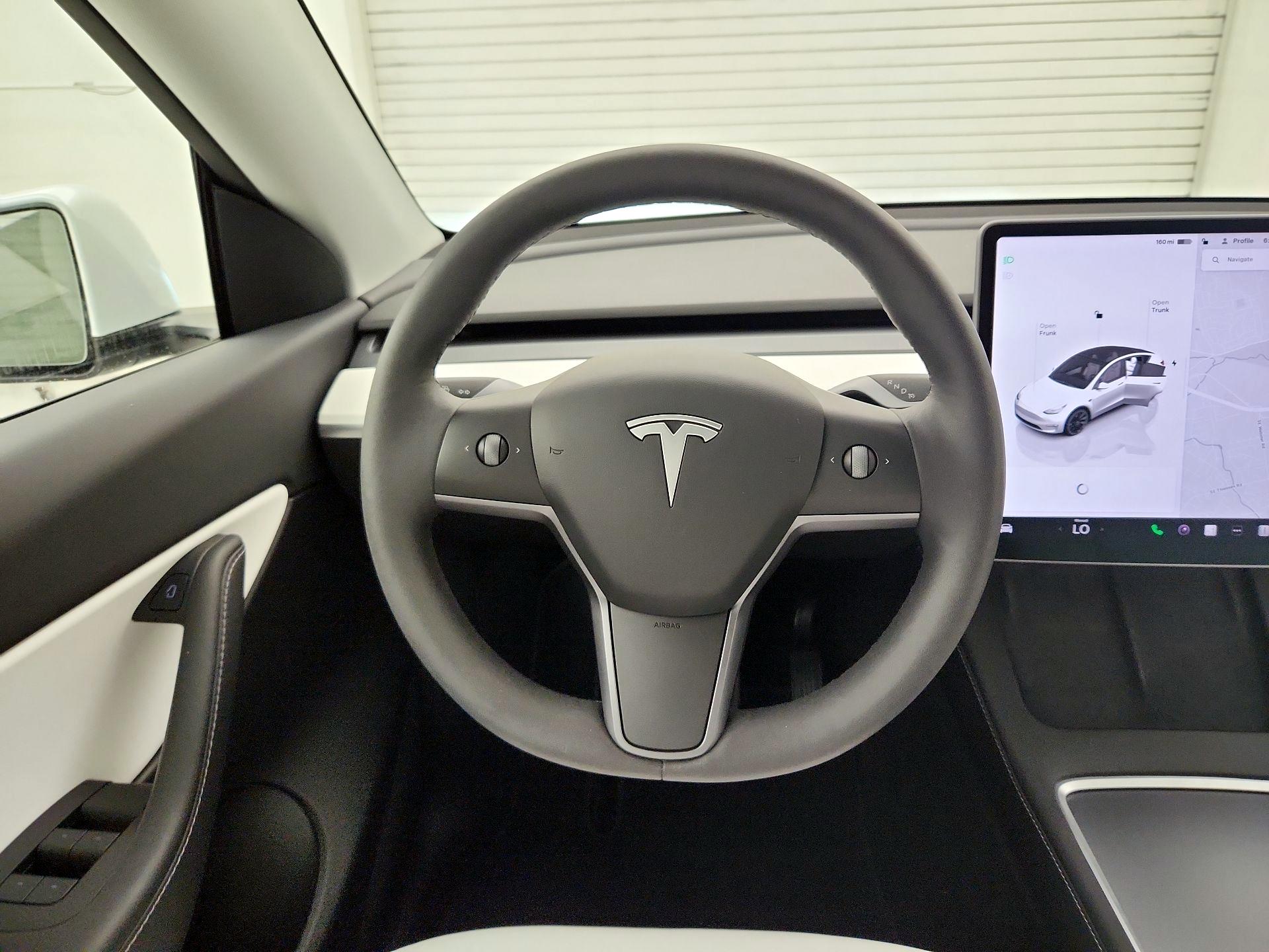 Thumbnail: 2022 Tesla Model Y - 10