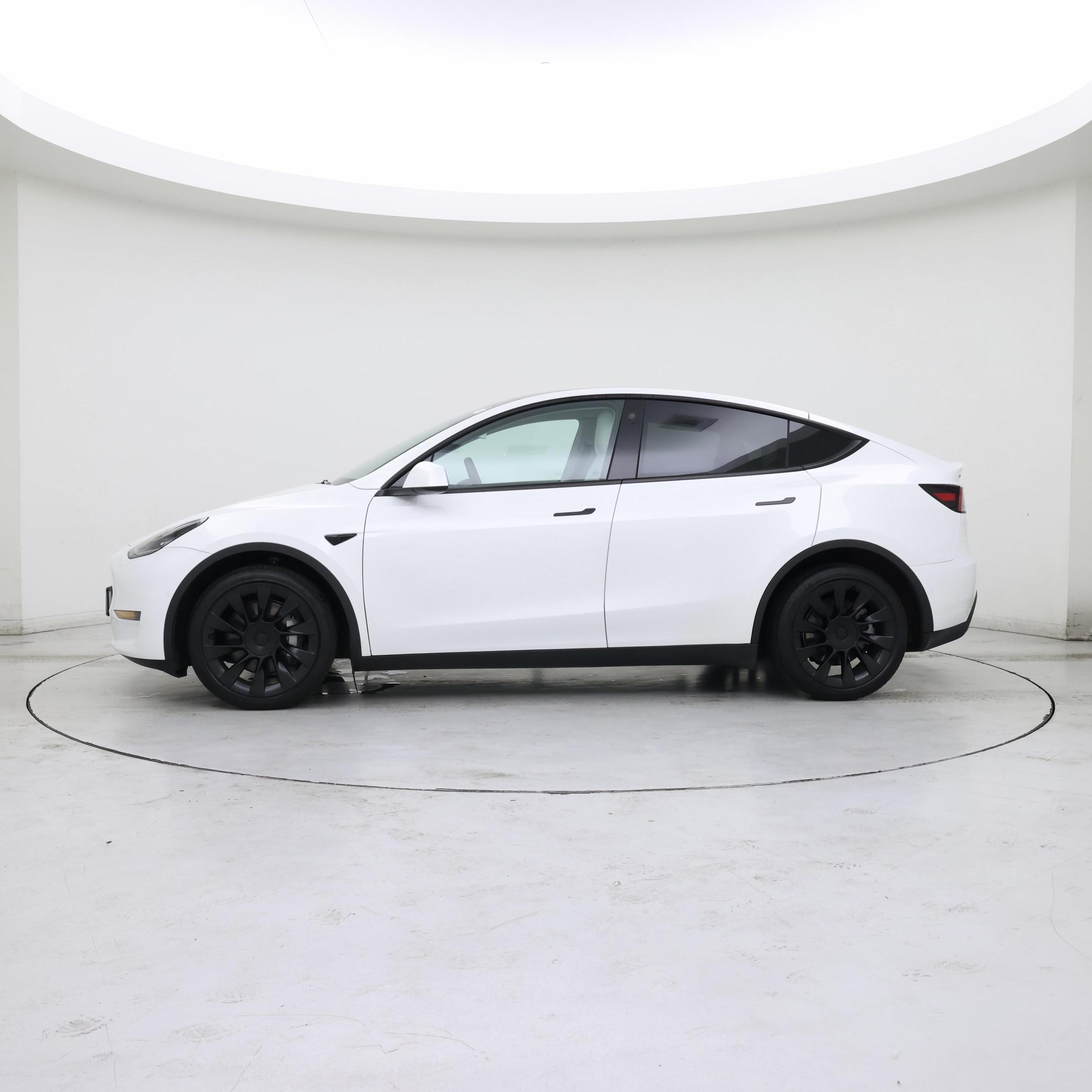 Thumbnail: 2022 Tesla Model Y - 3