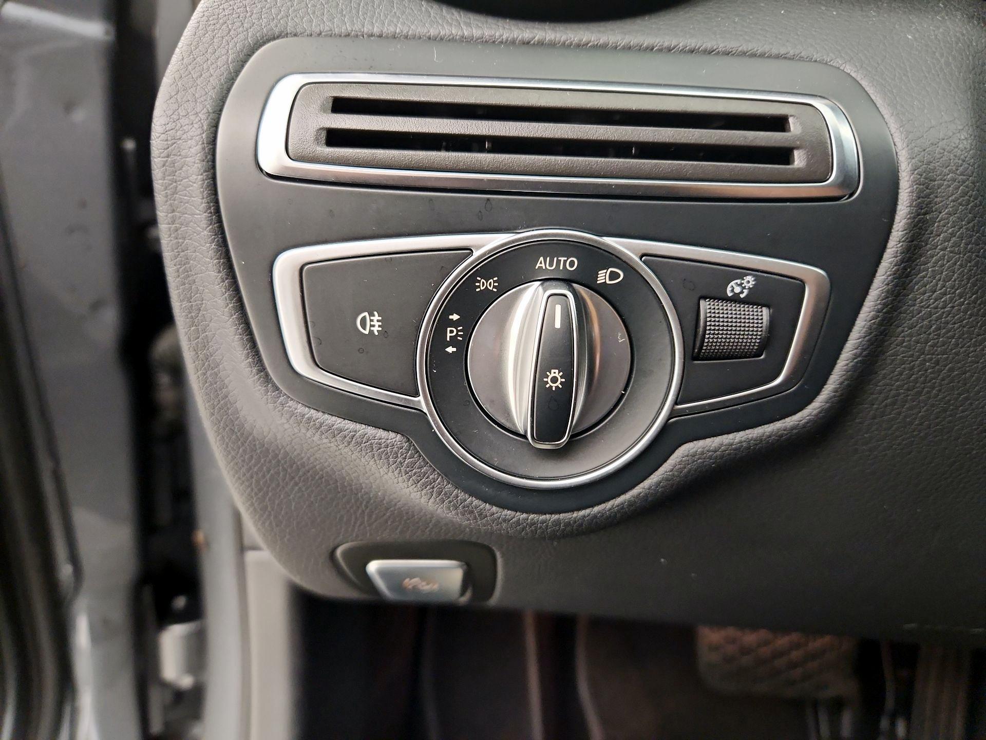 Thumbnail: 2018 Mercedes-Benz C-Class - 13