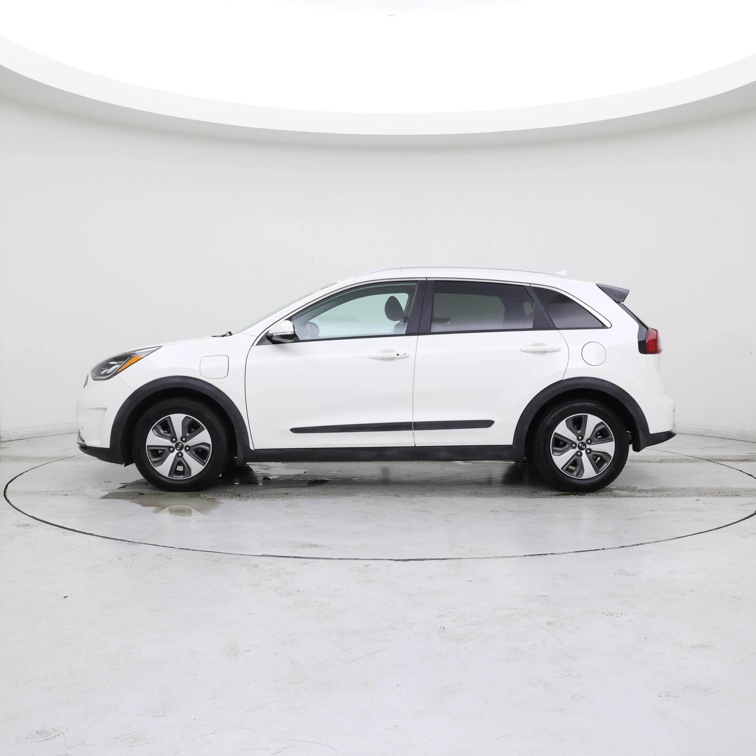 Thumbnail: 2019 Kia Niro - 3