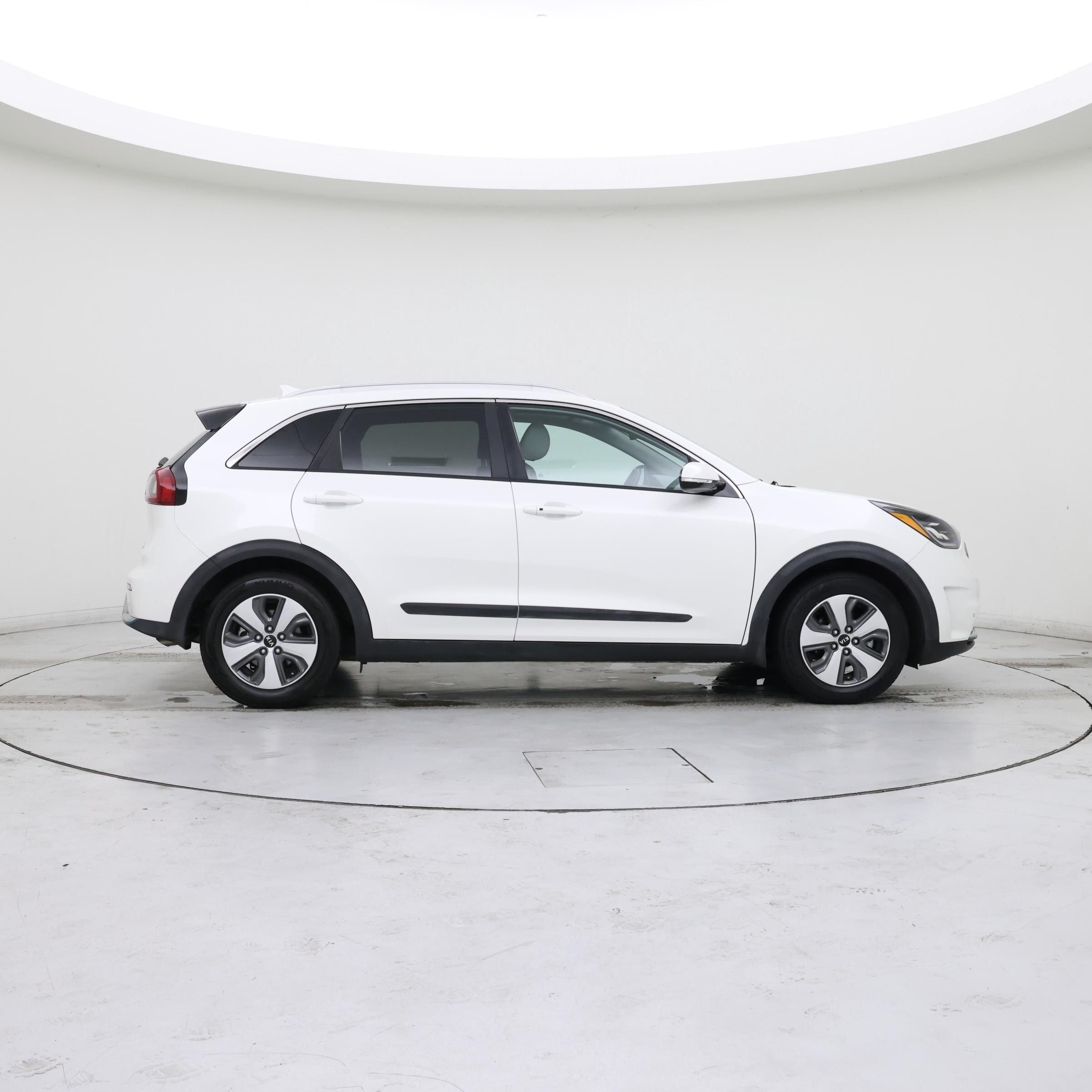 Thumbnail: 2019 Kia Niro - 7