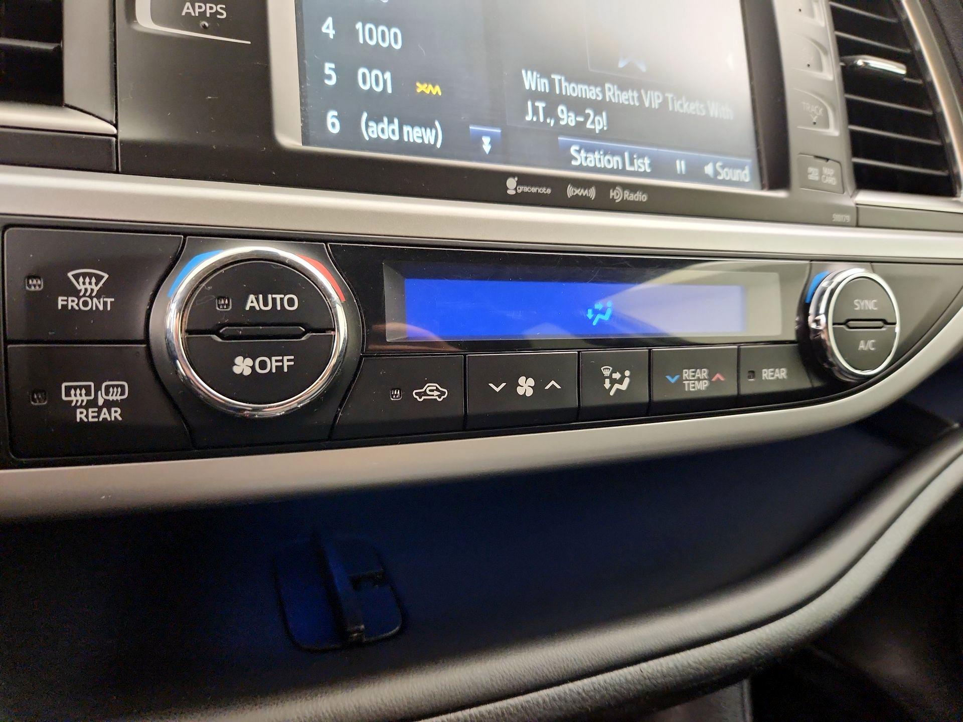 Thumbnail: 2017 Toyota Highlander - 17