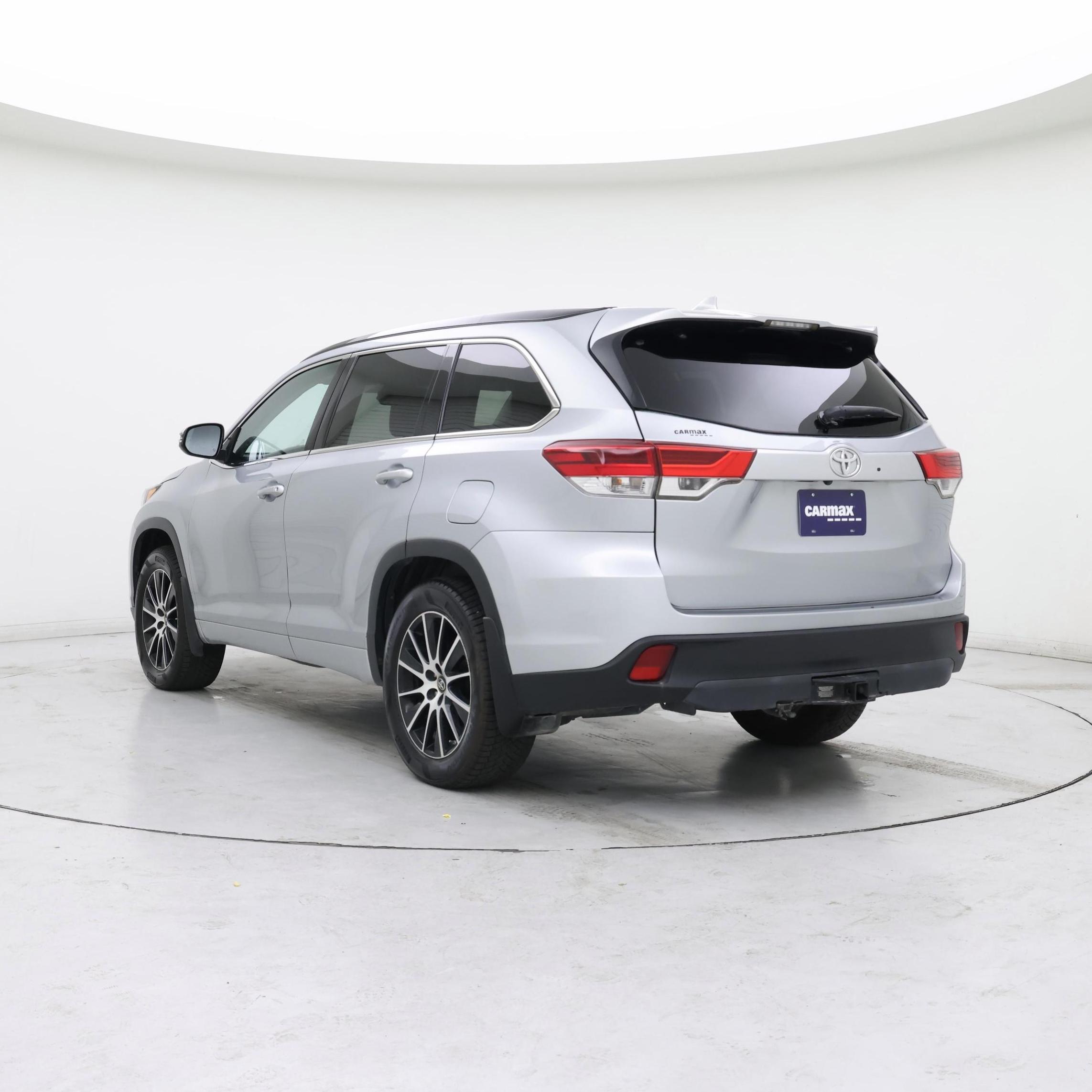 Thumbnail: 2017 Toyota Highlander - 2