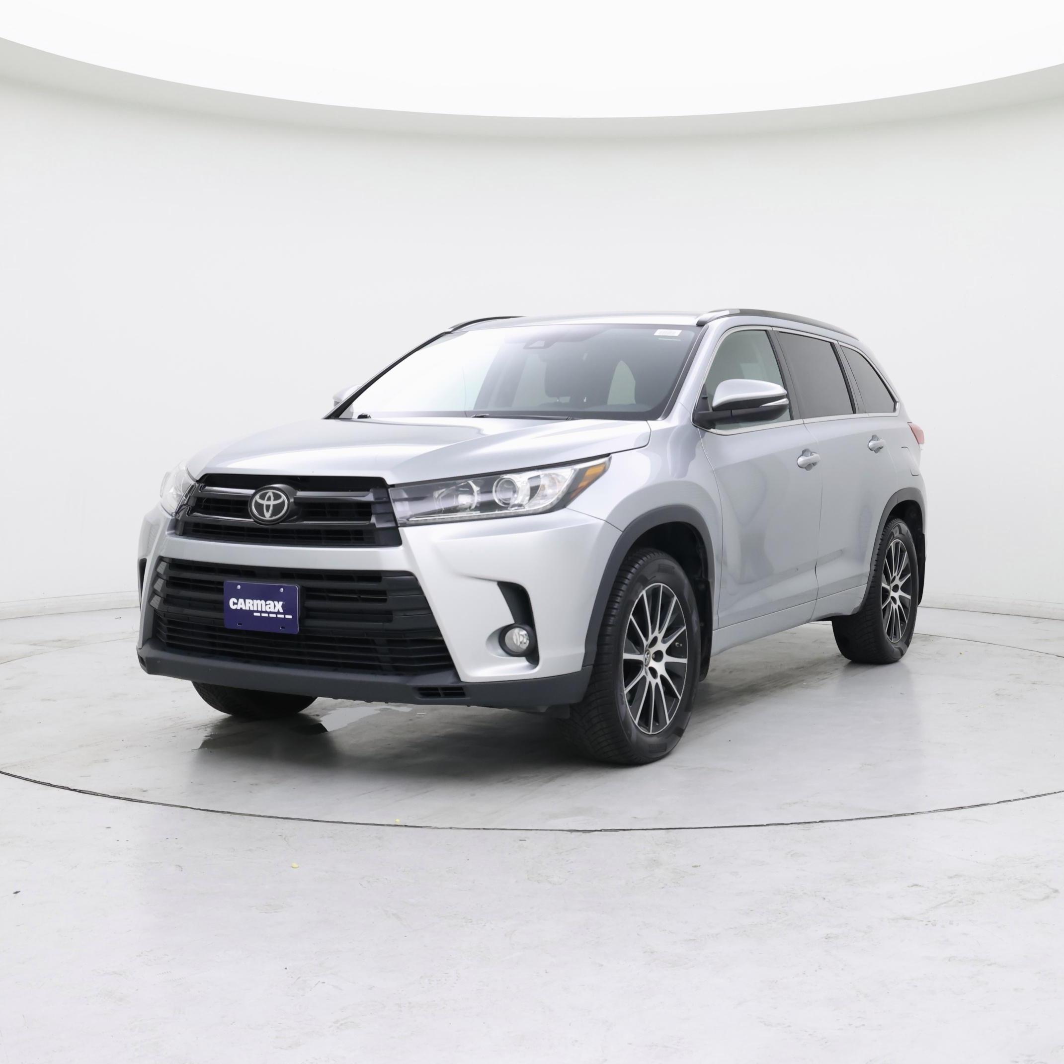 Thumbnail: 2017 Toyota Highlander - 4