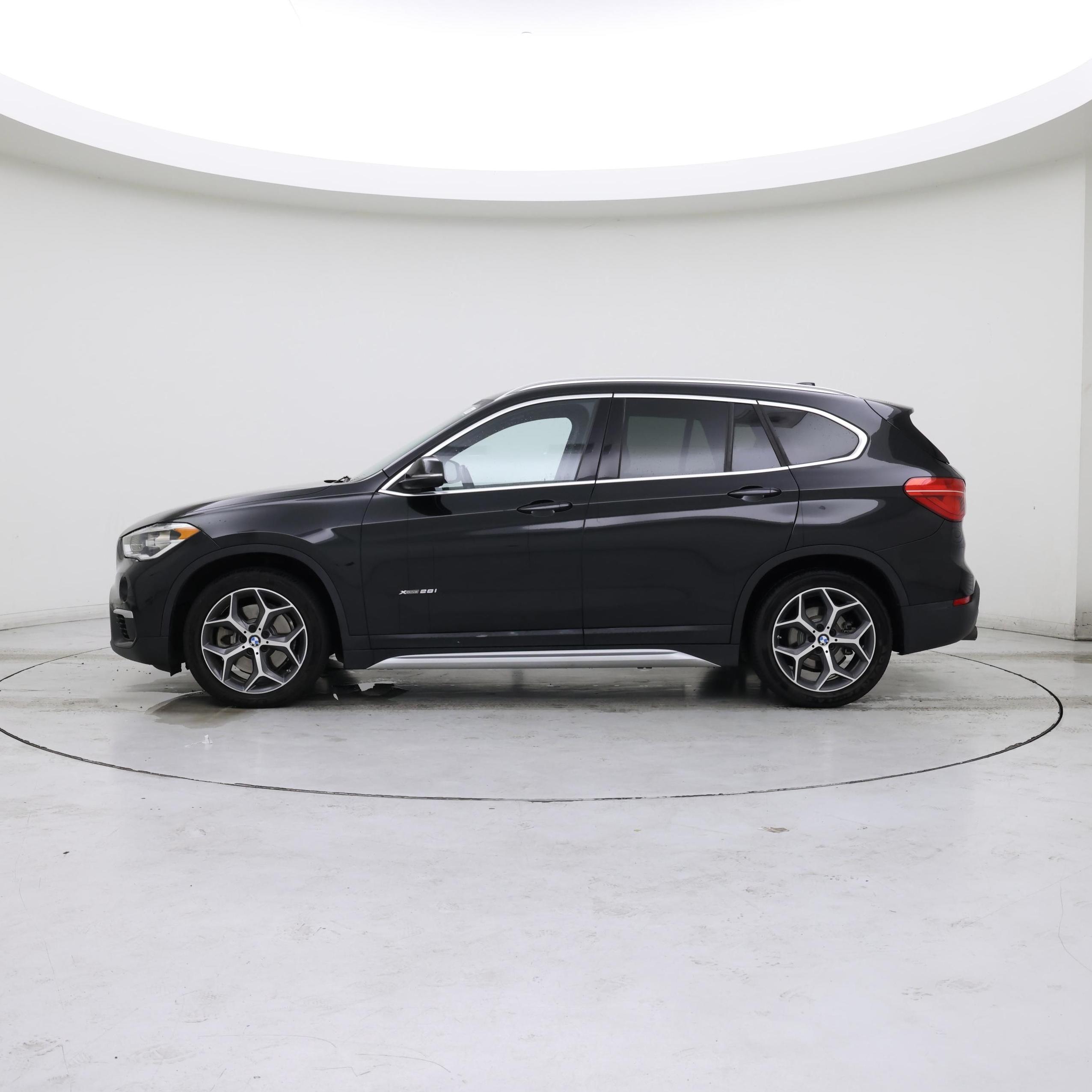 Thumbnail: 2016 BMW X1 - 3