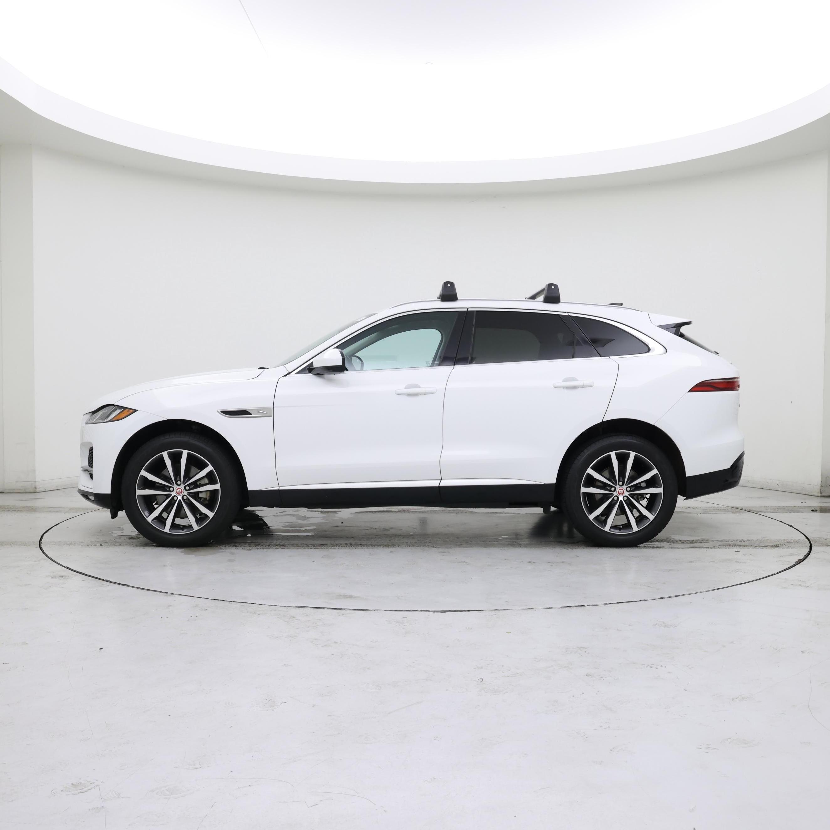 Thumbnail: 2023 Jaguar F-Pace - 3